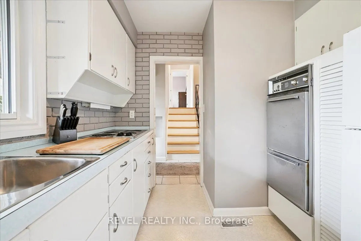 18 Brentwood Drive
