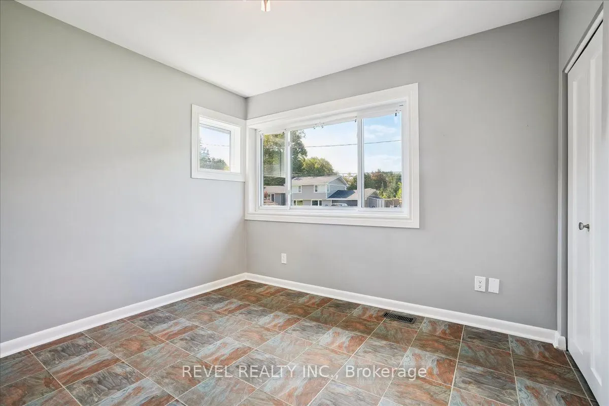 18 Brentwood Drive