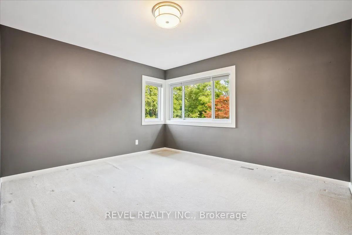 18 Brentwood Drive