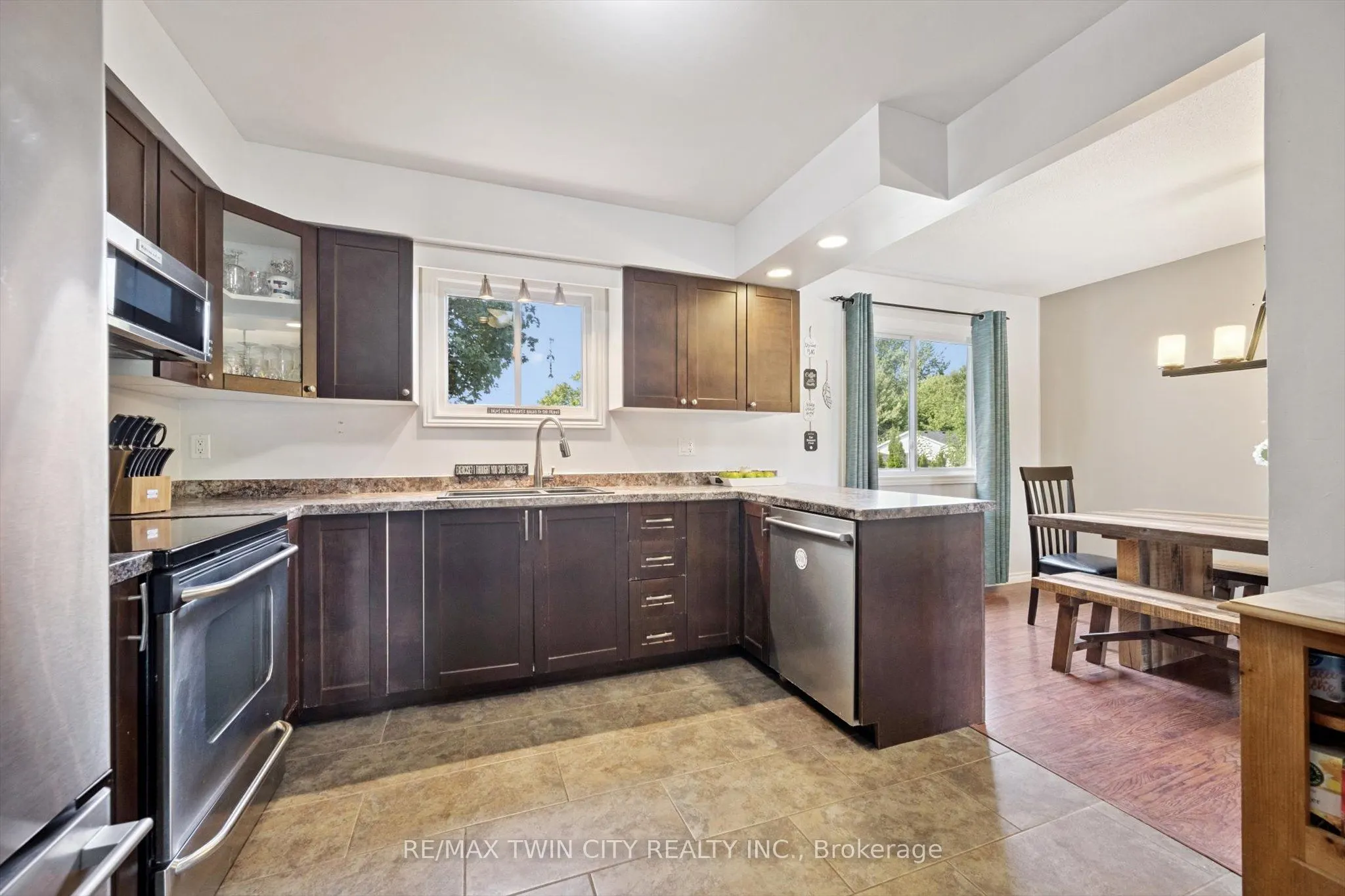 230 Arris Crescent