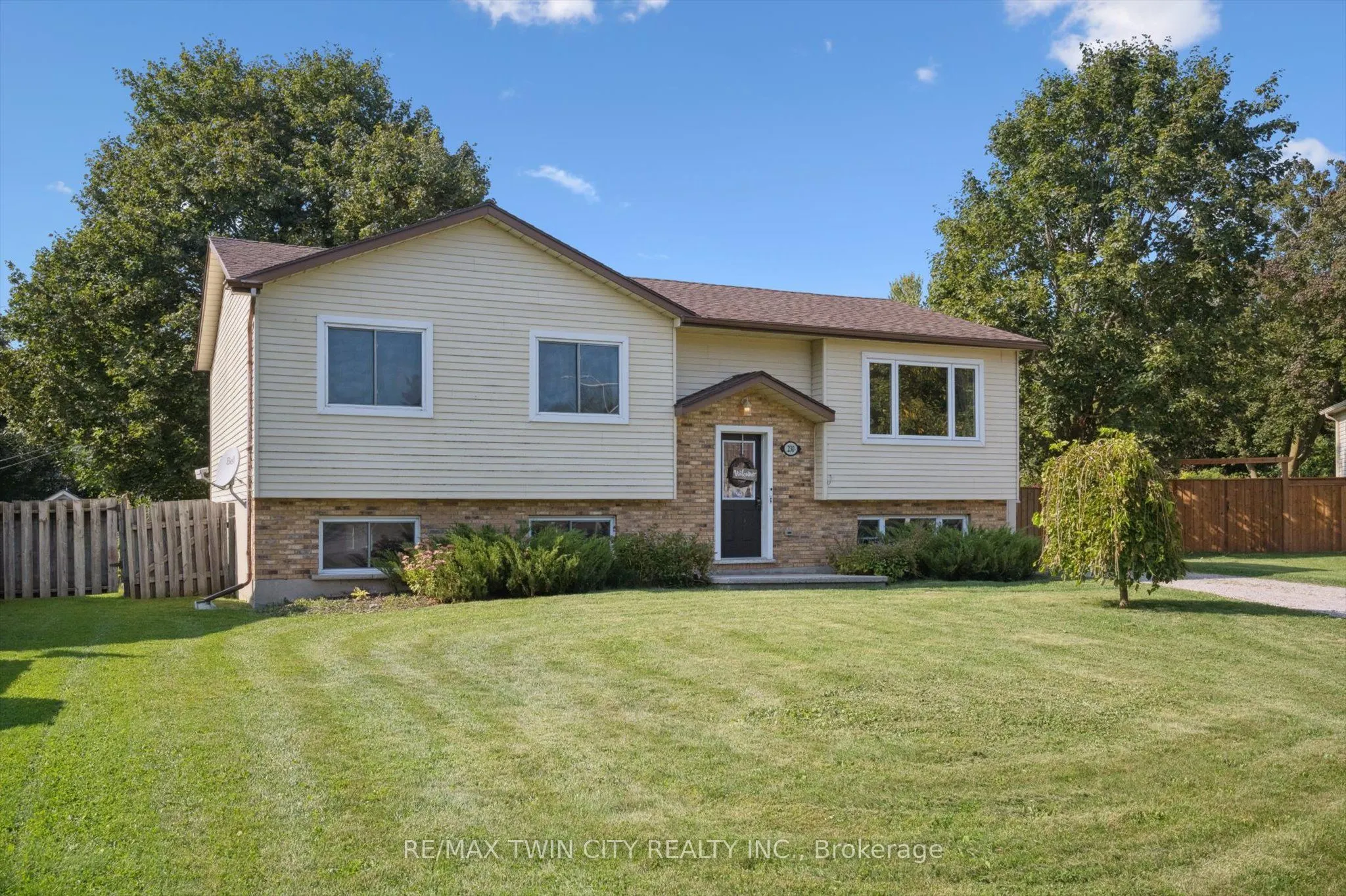 230 Arris Crescent