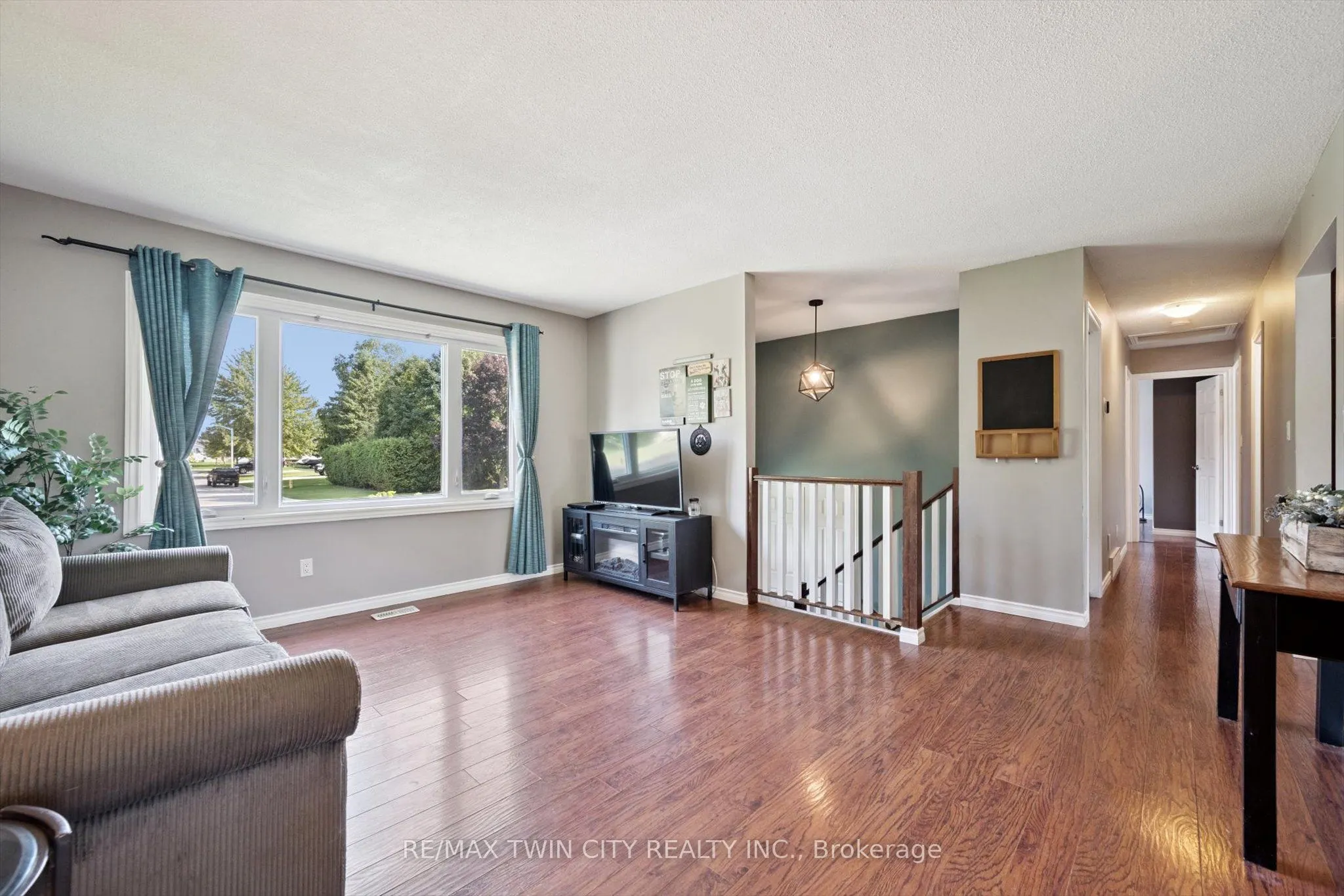 230 Arris Crescent