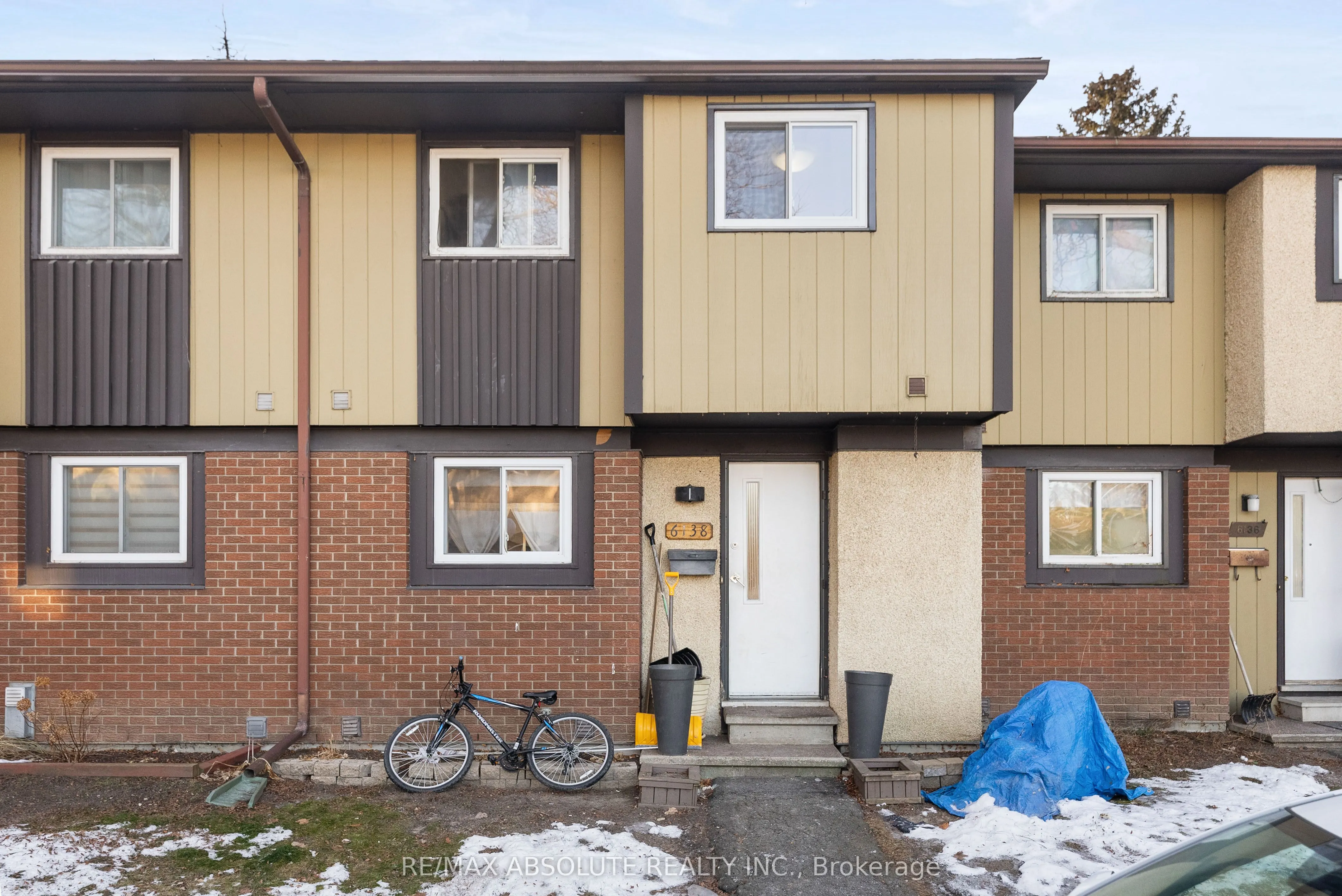 6138 Brookside Lane, #14