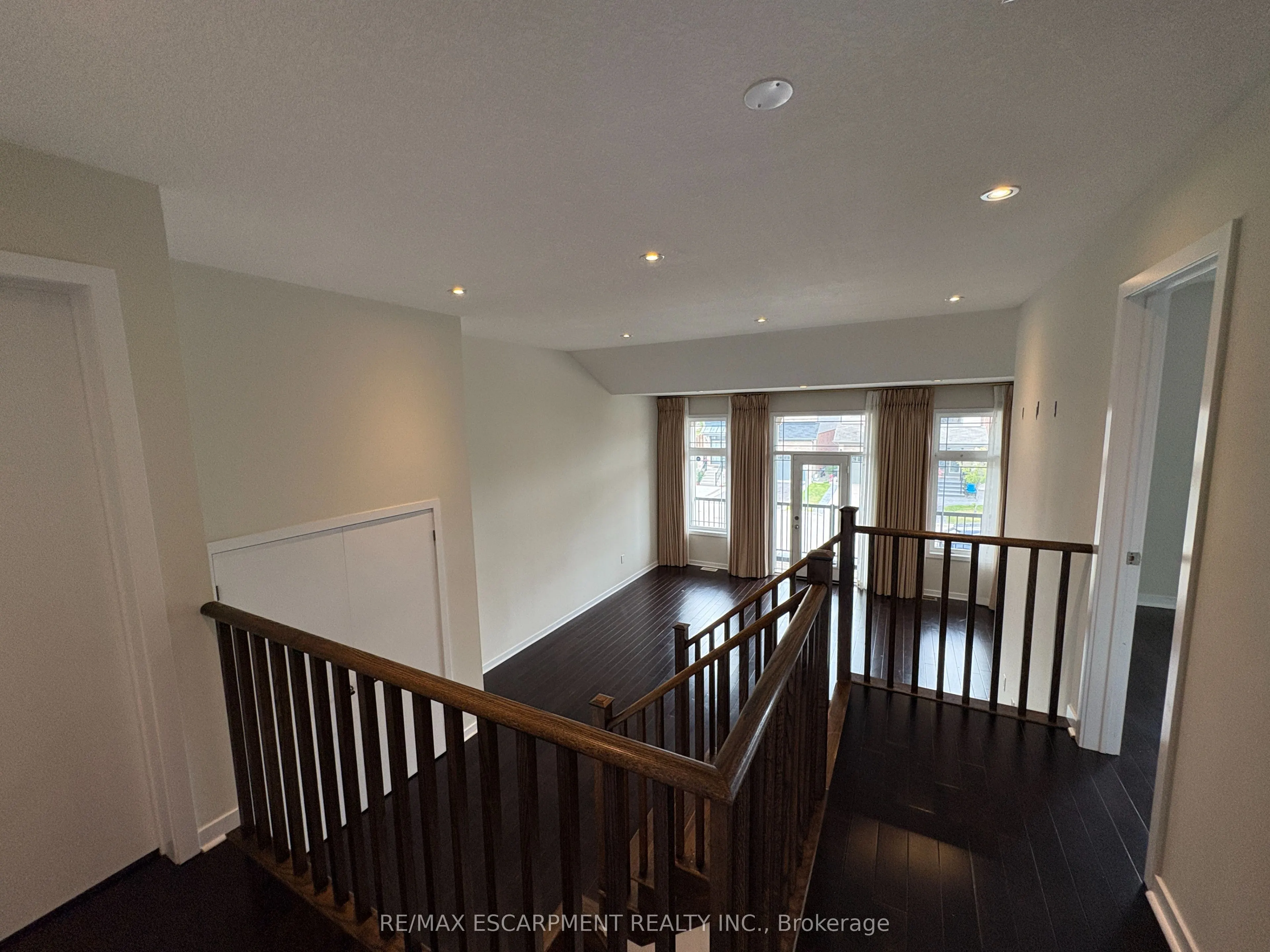 39 West Glen Avenue