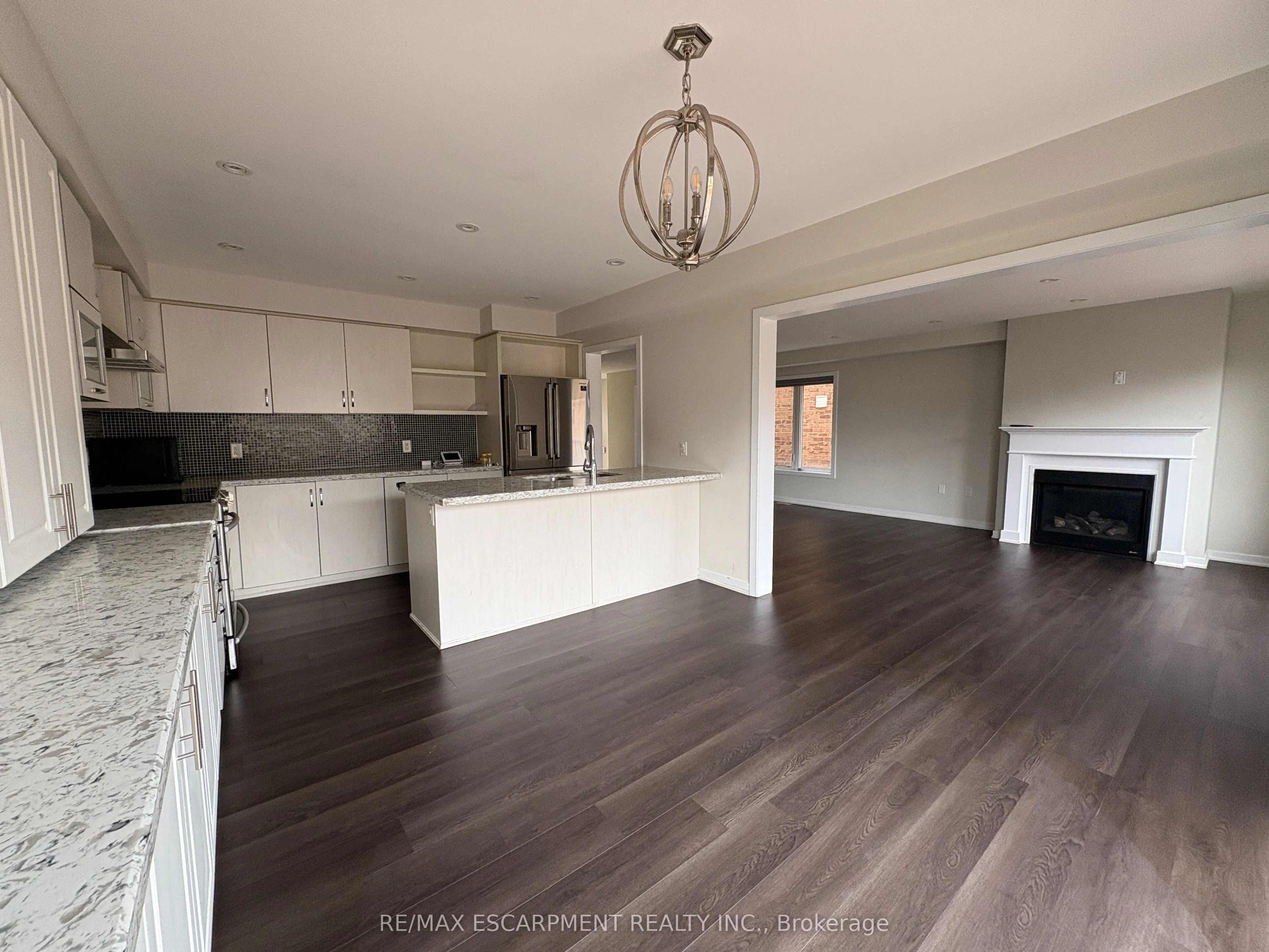 39 West Glen Avenue
