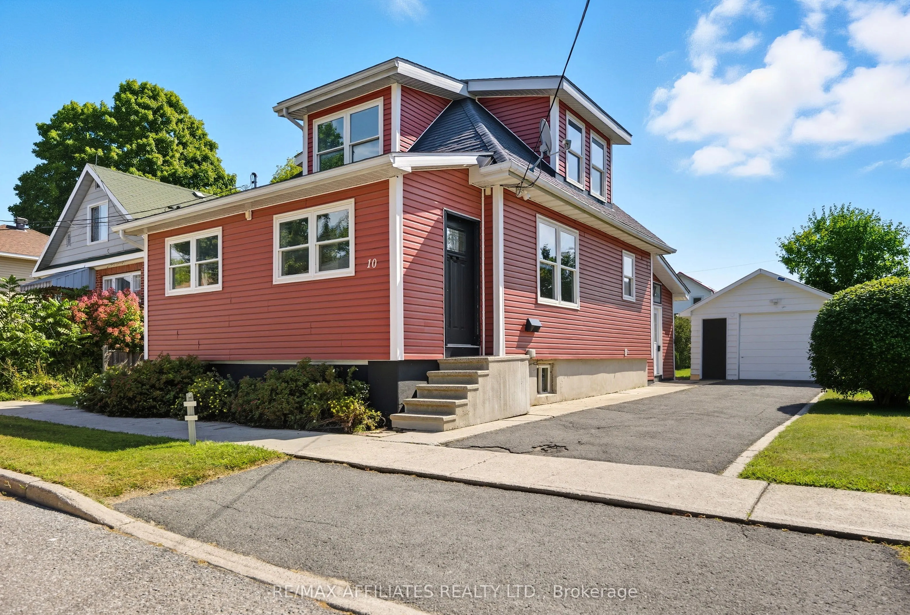 10 Alvin Street