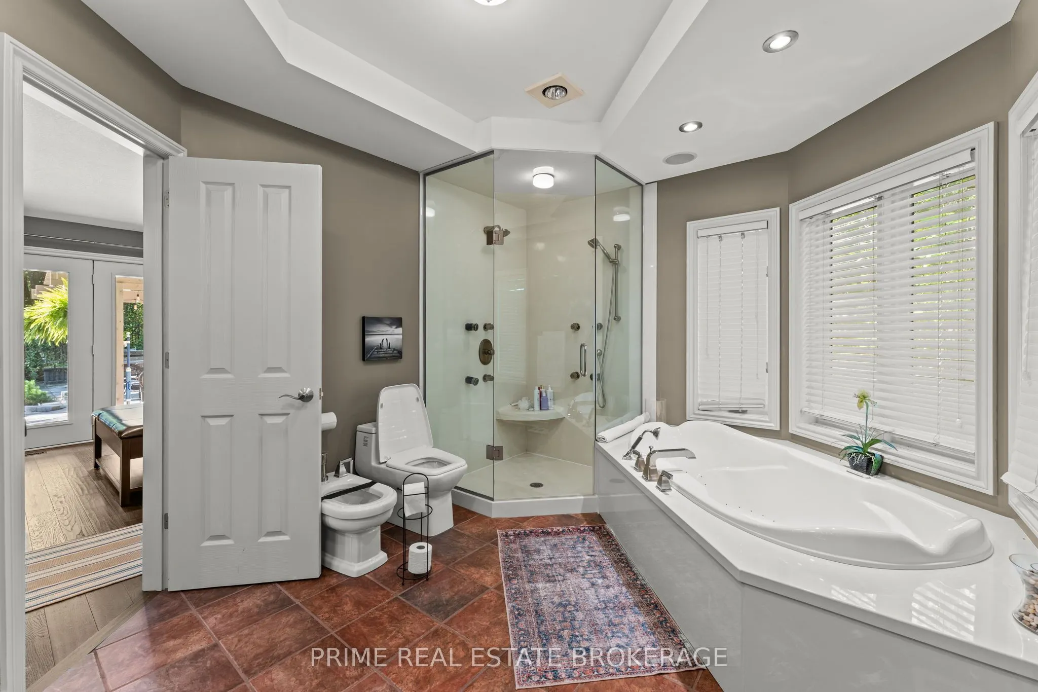 10219 Pinetree Drive