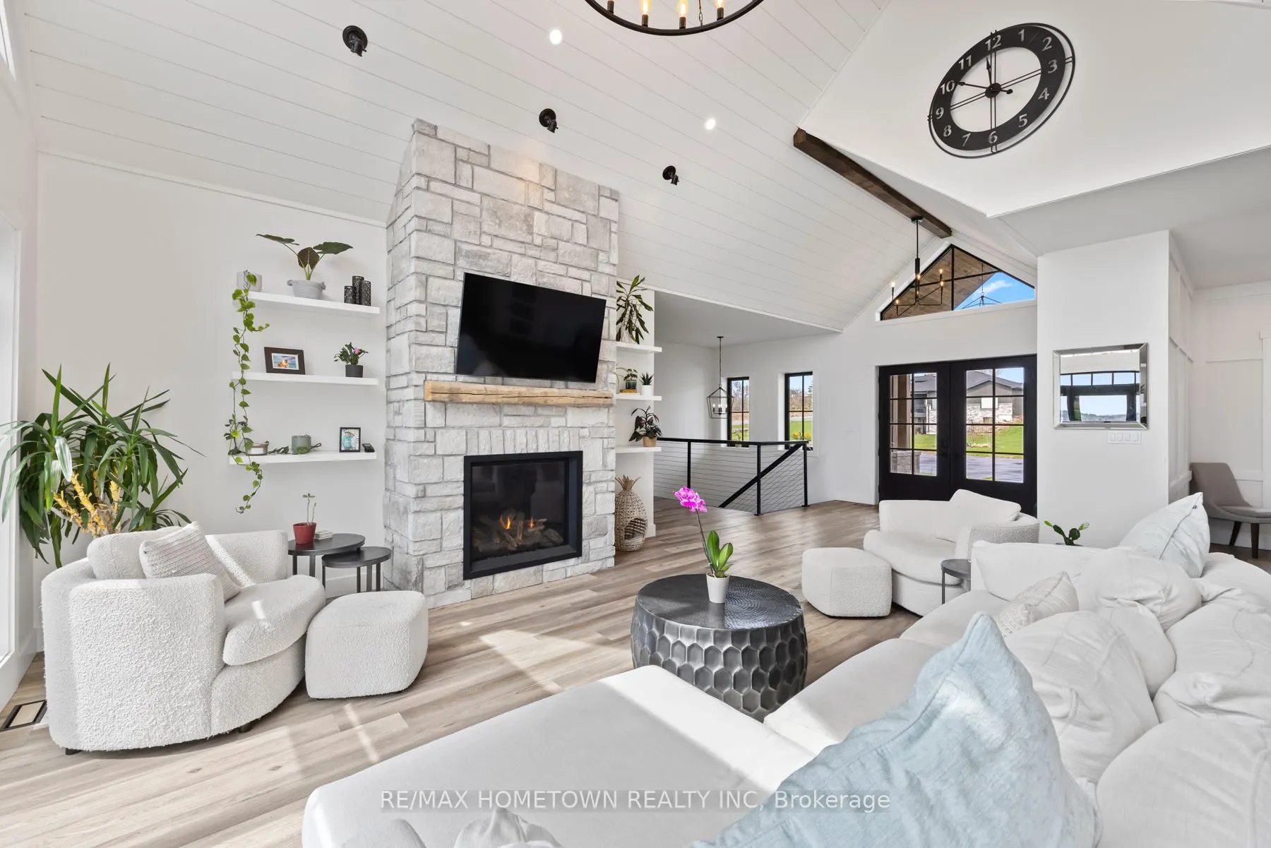 5 Shoreside Way