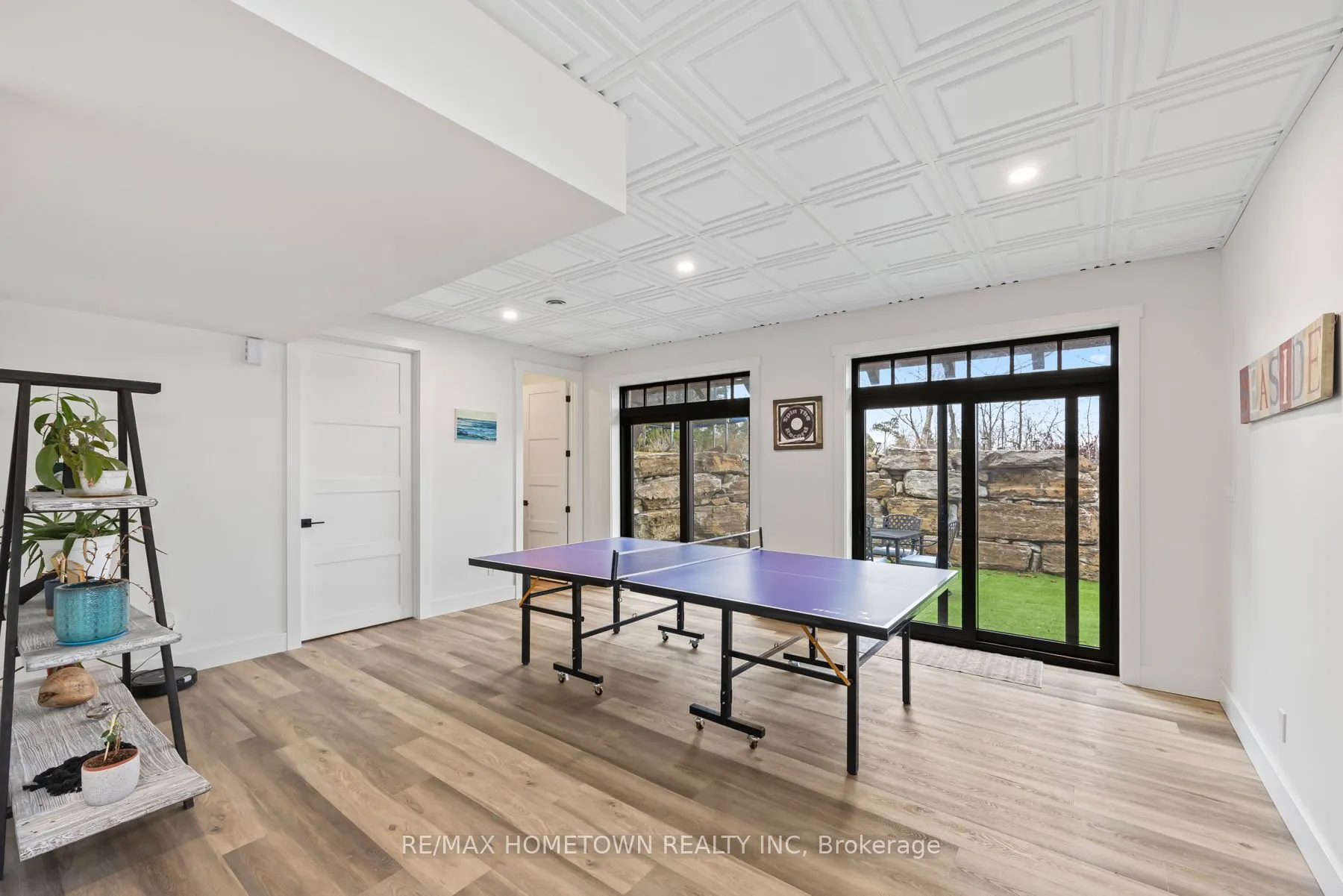 5 Shoreside Way