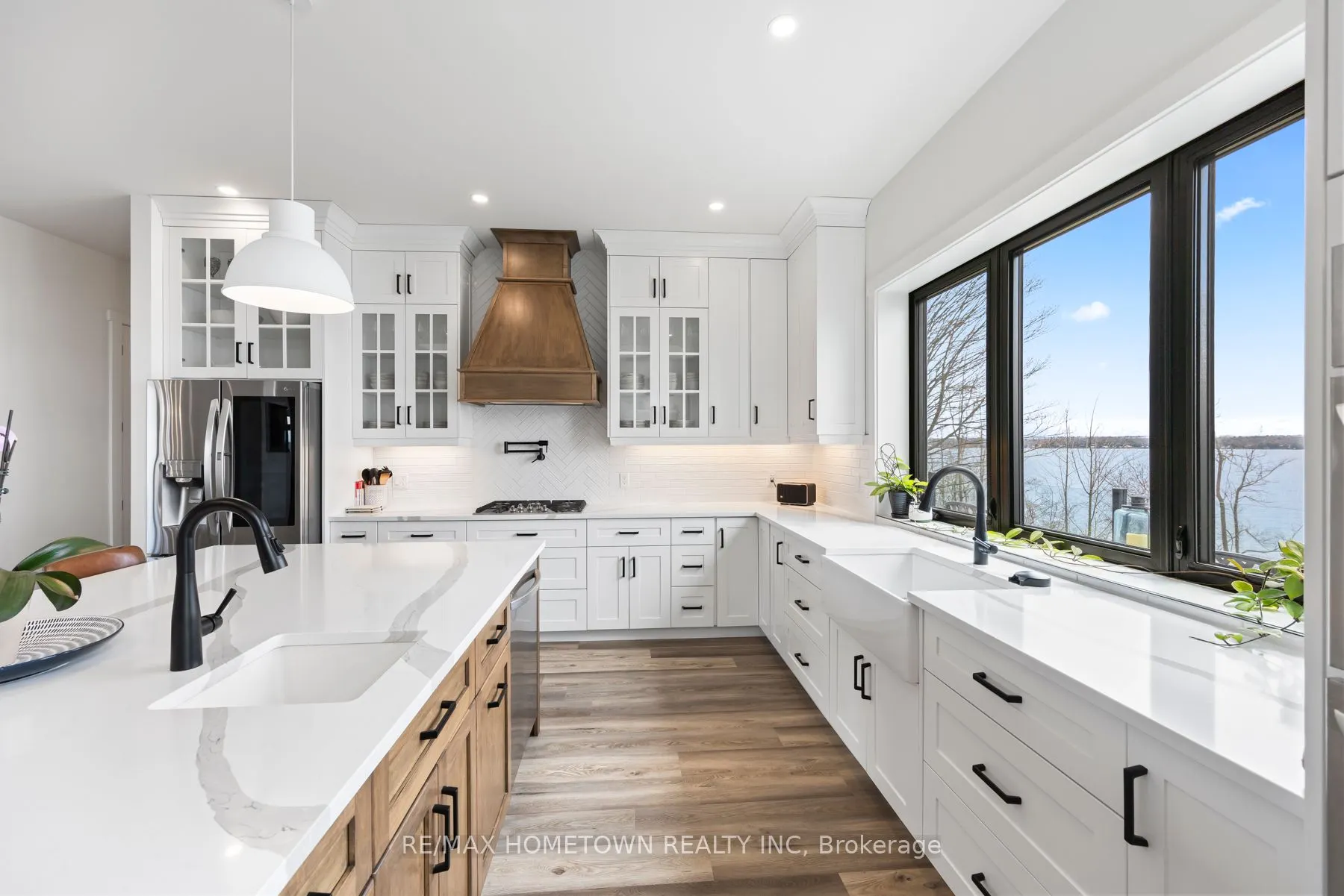 5 Shoreside Way