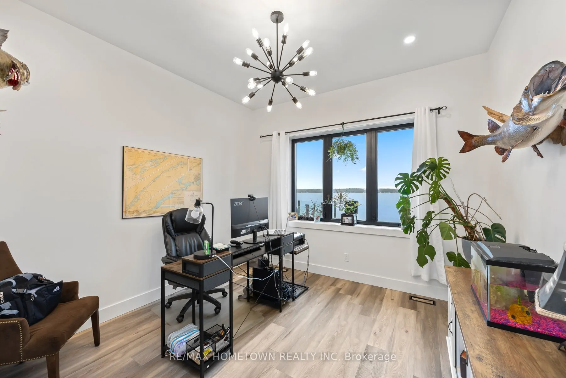 5 Shoreside Way