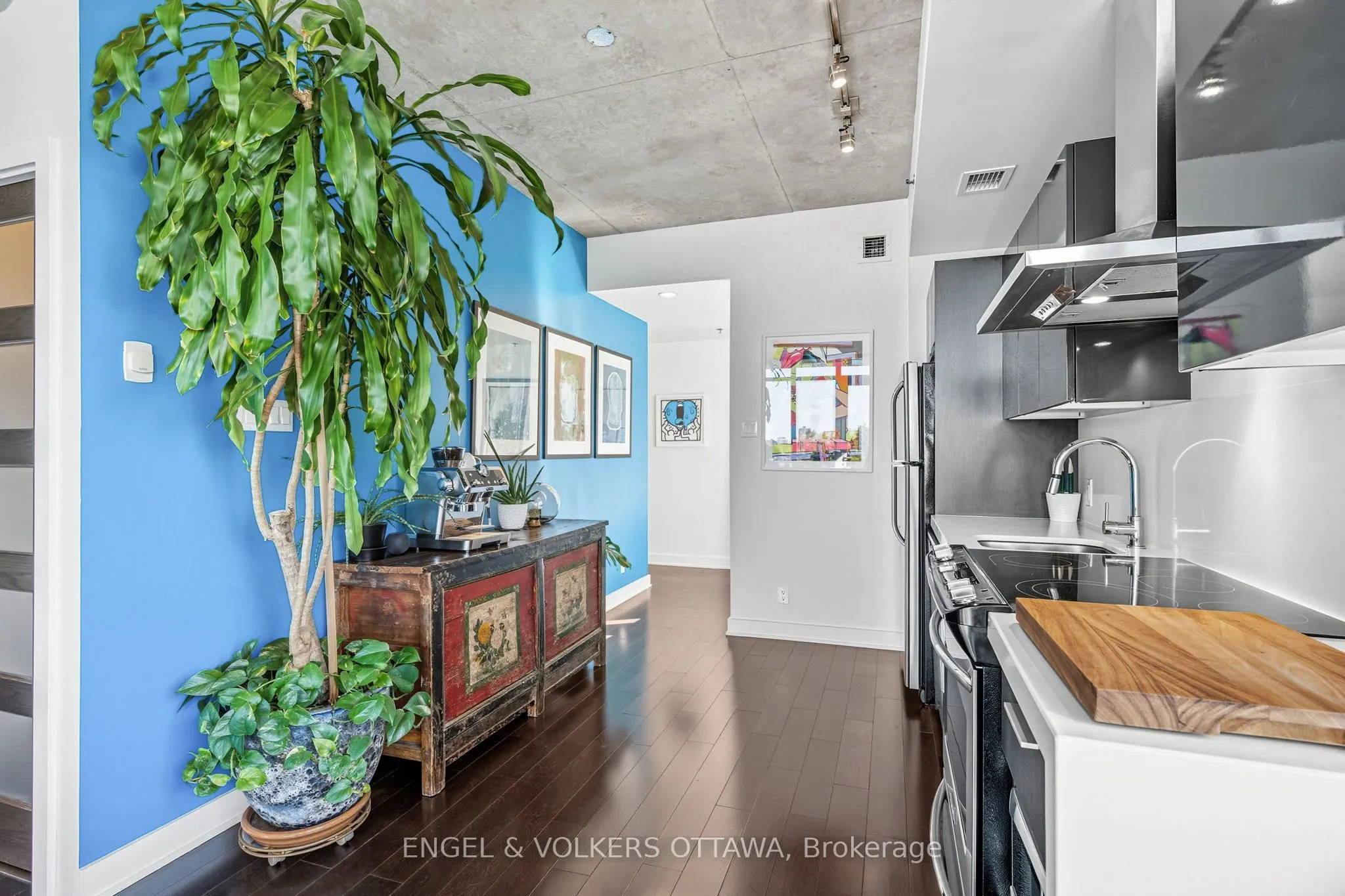 360 Mcleod Street, #603