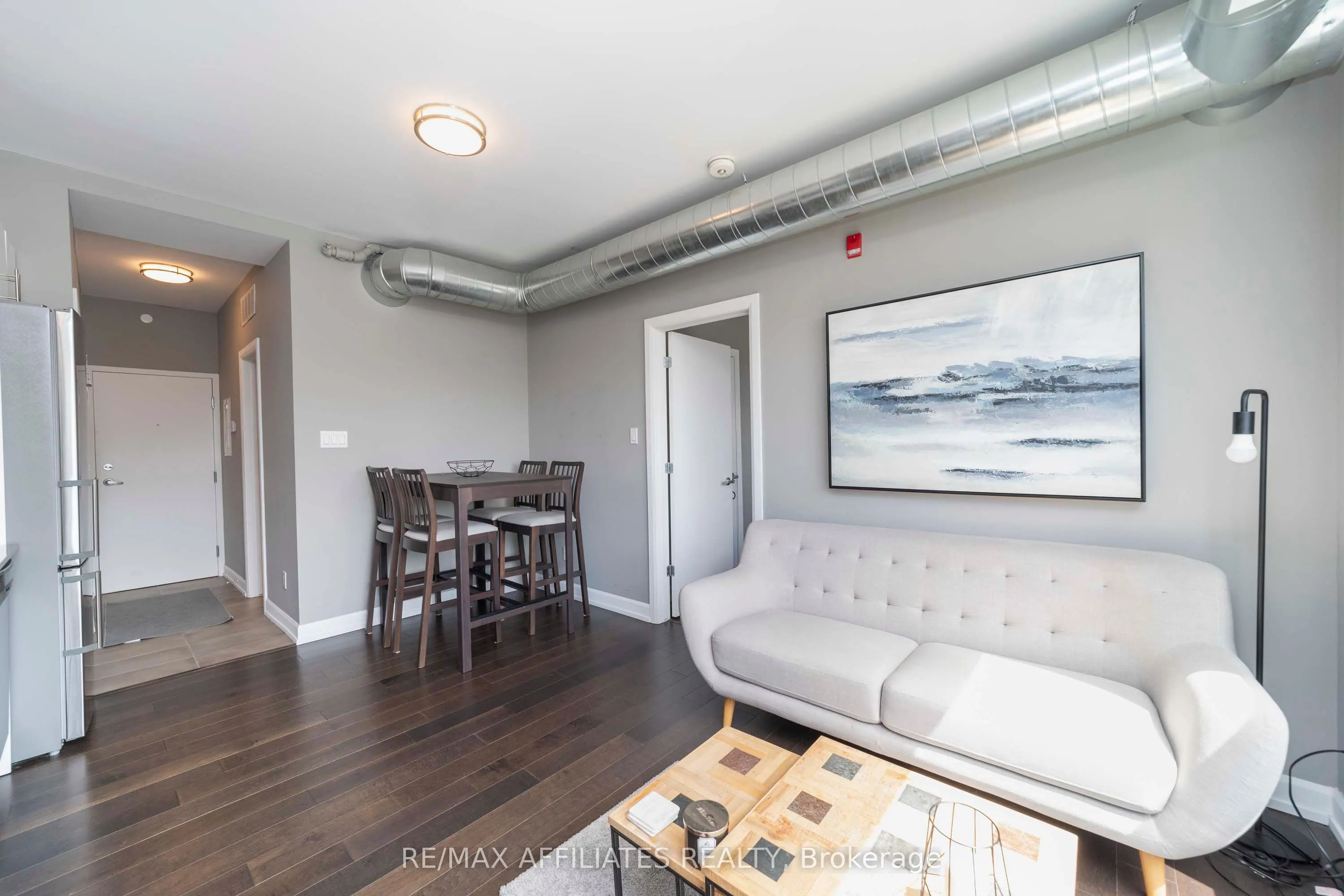 150 Greenfield Avenue, #503