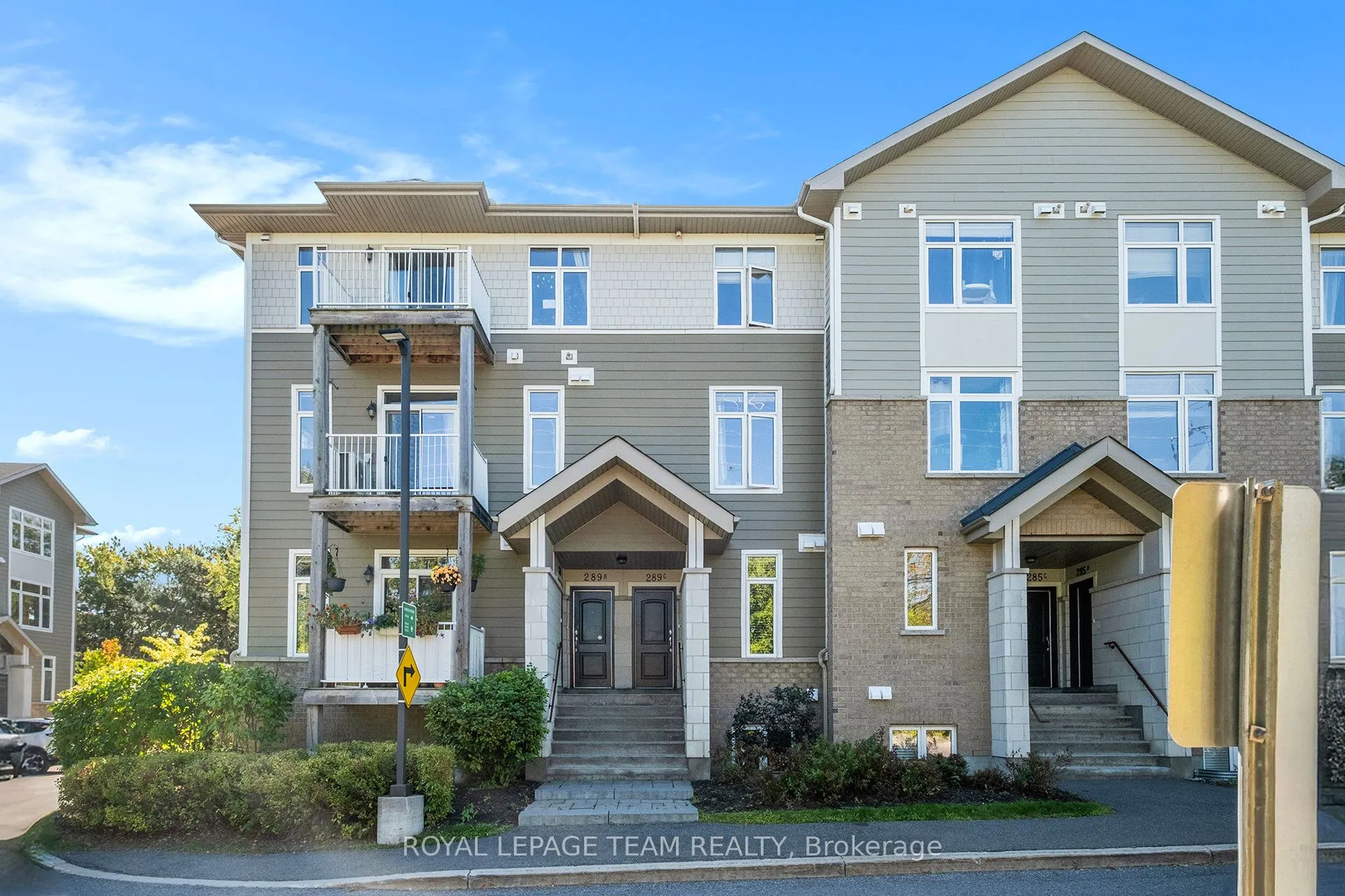 289 Everest Private, #D