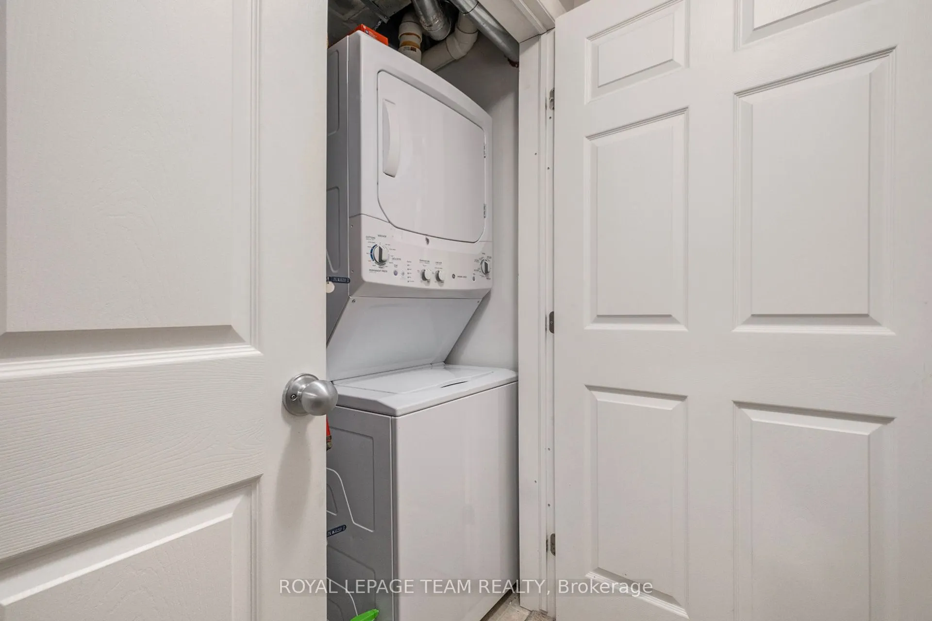 289 Everest Private, #D