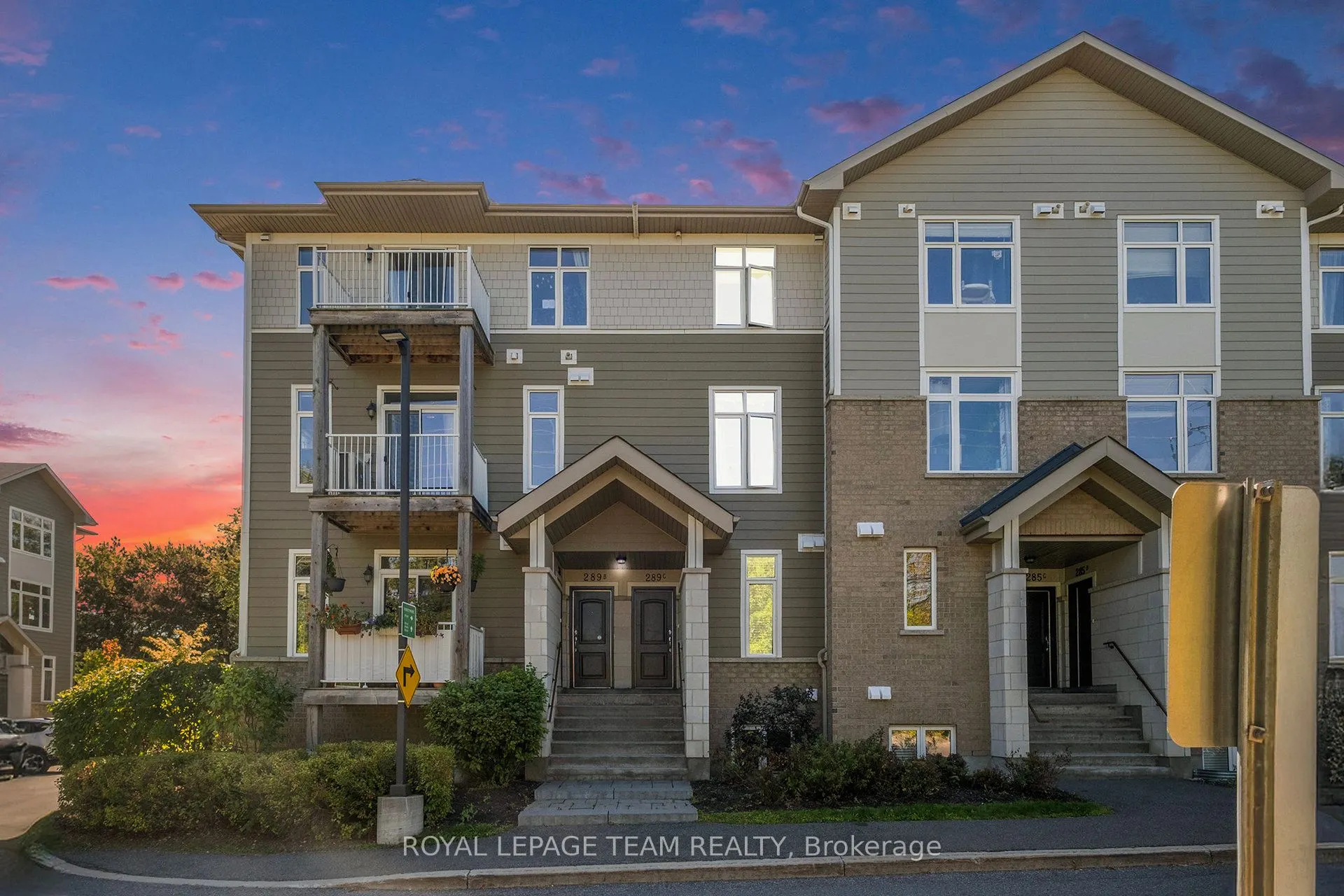 289 Everest Private, #D
