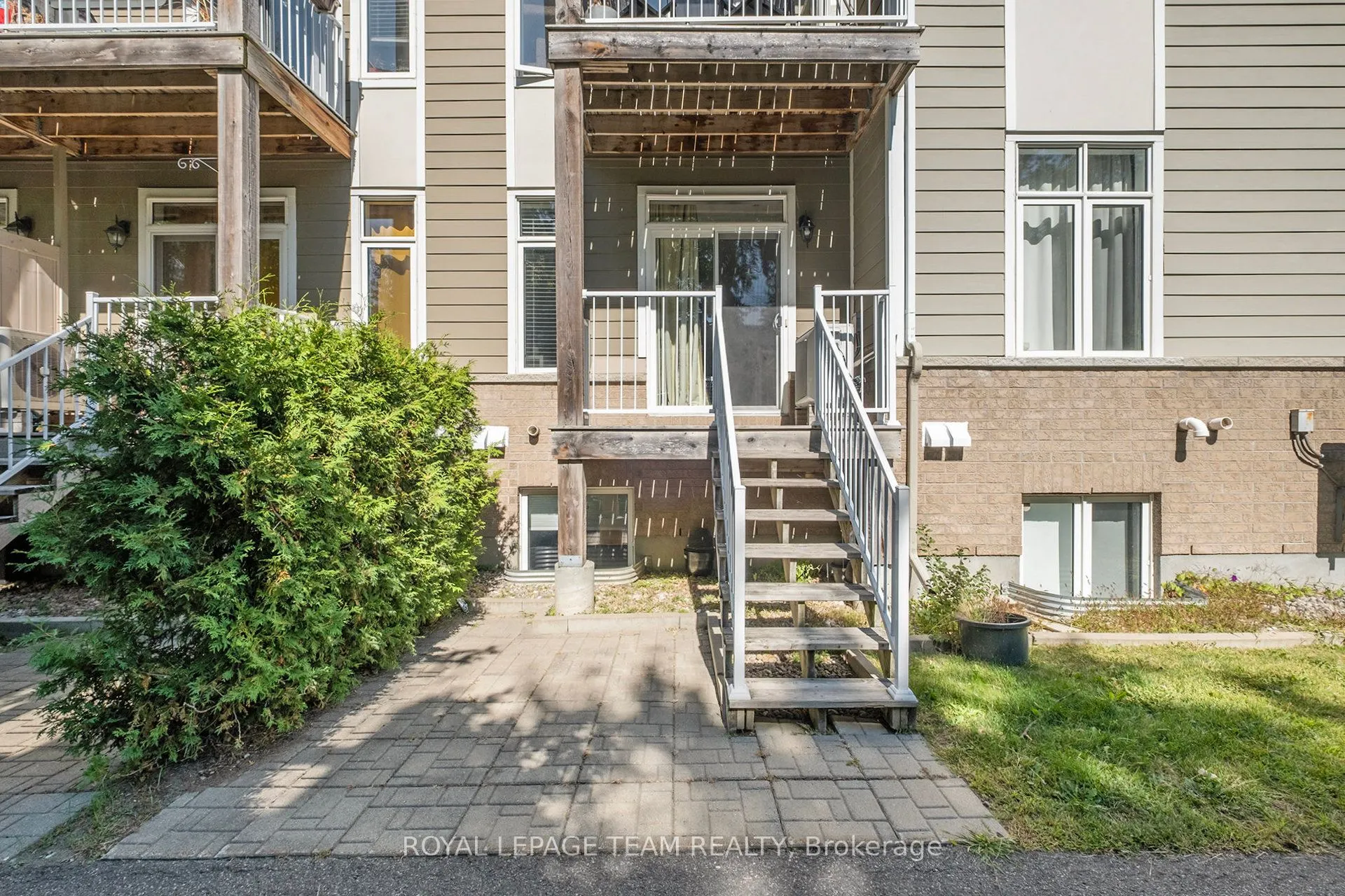 289 Everest Private, #D