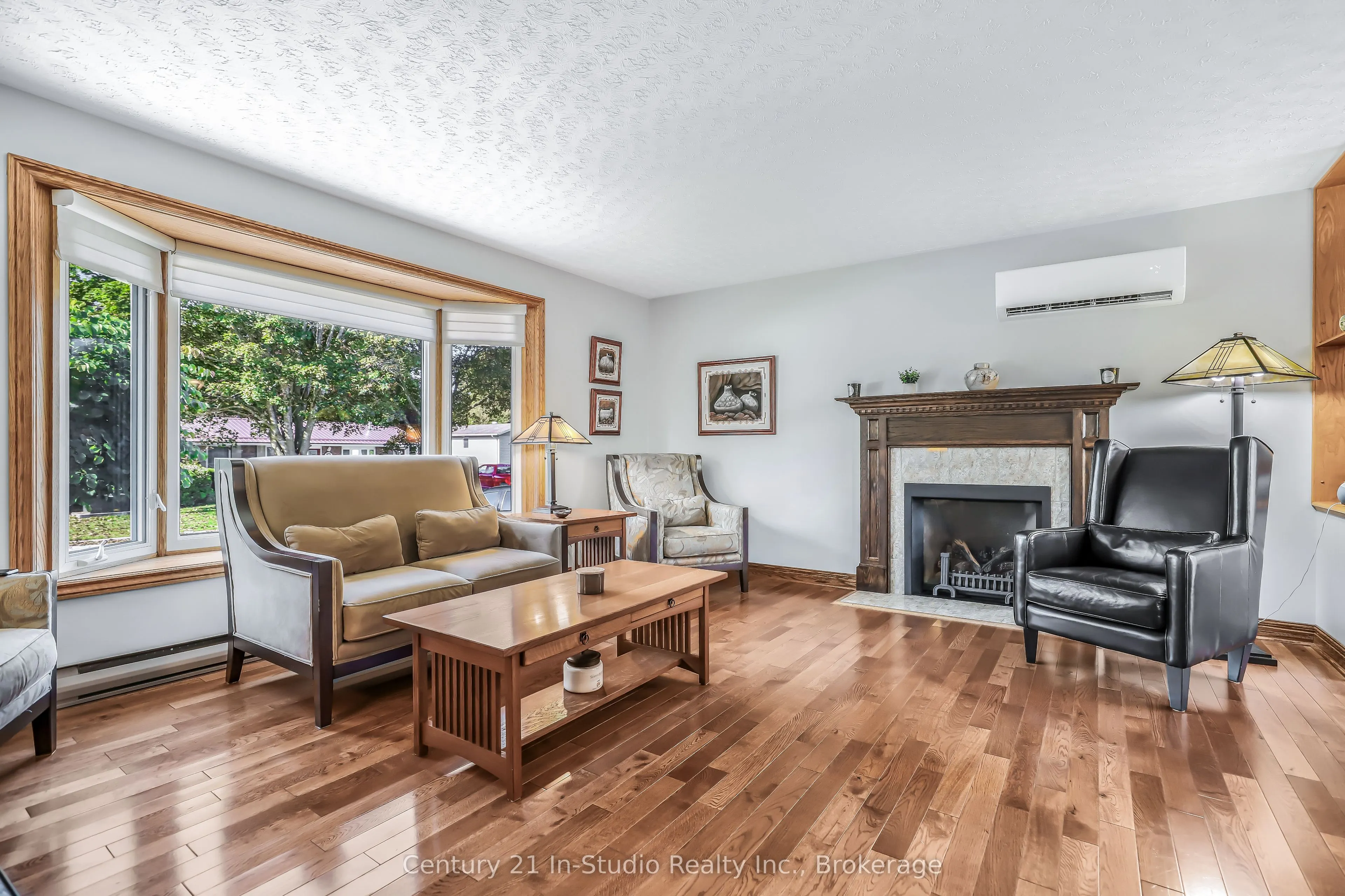393 Crawford Street