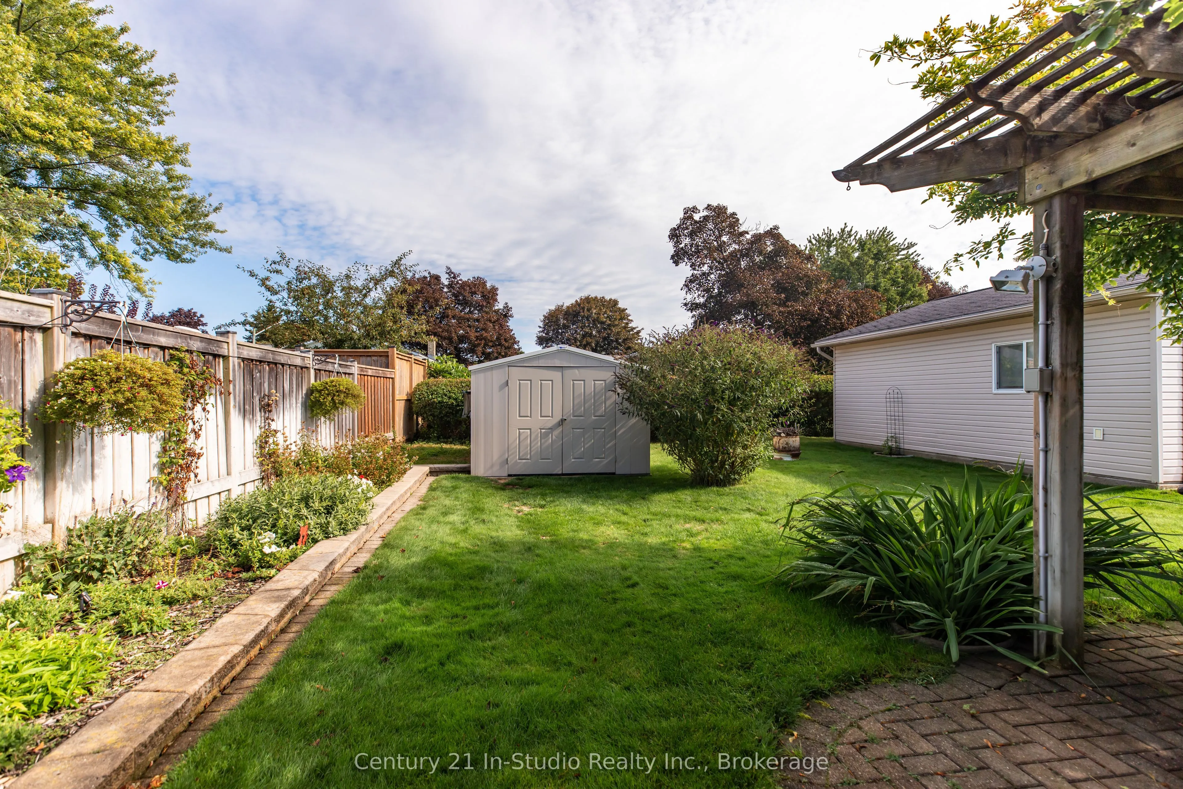 393 Crawford Street