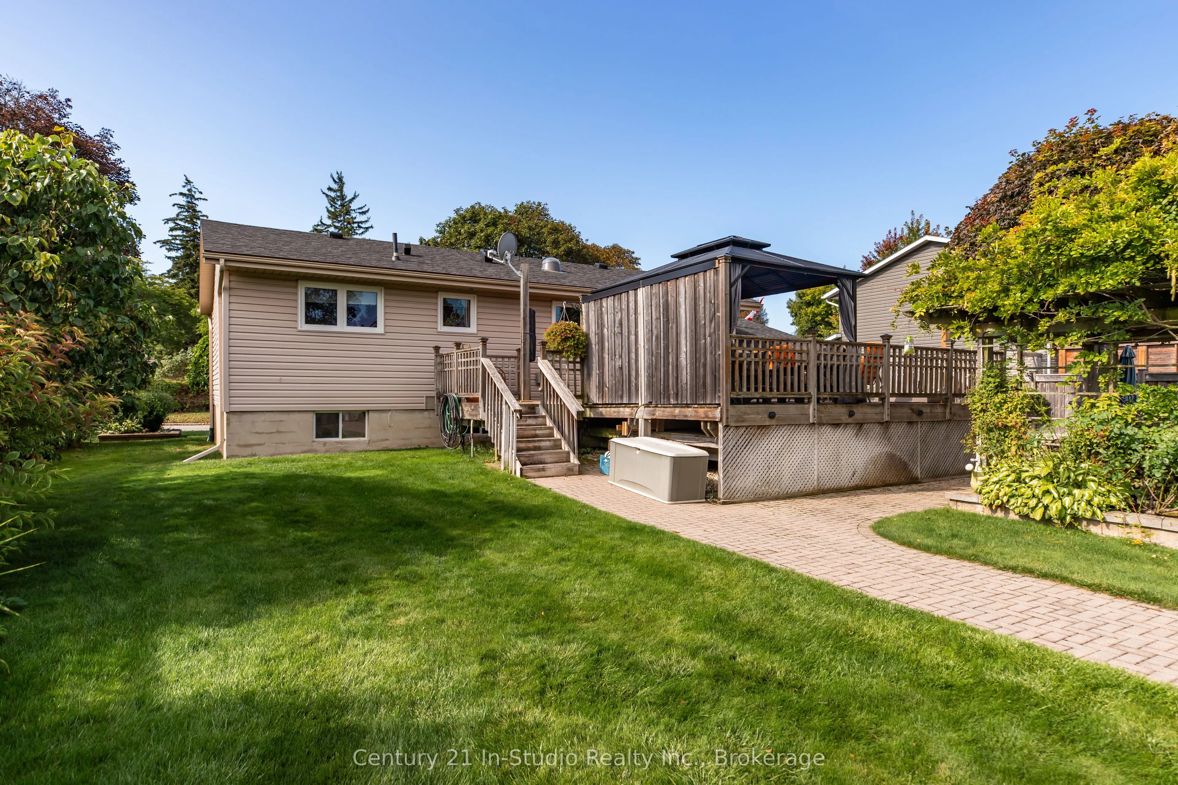 393 Crawford Street