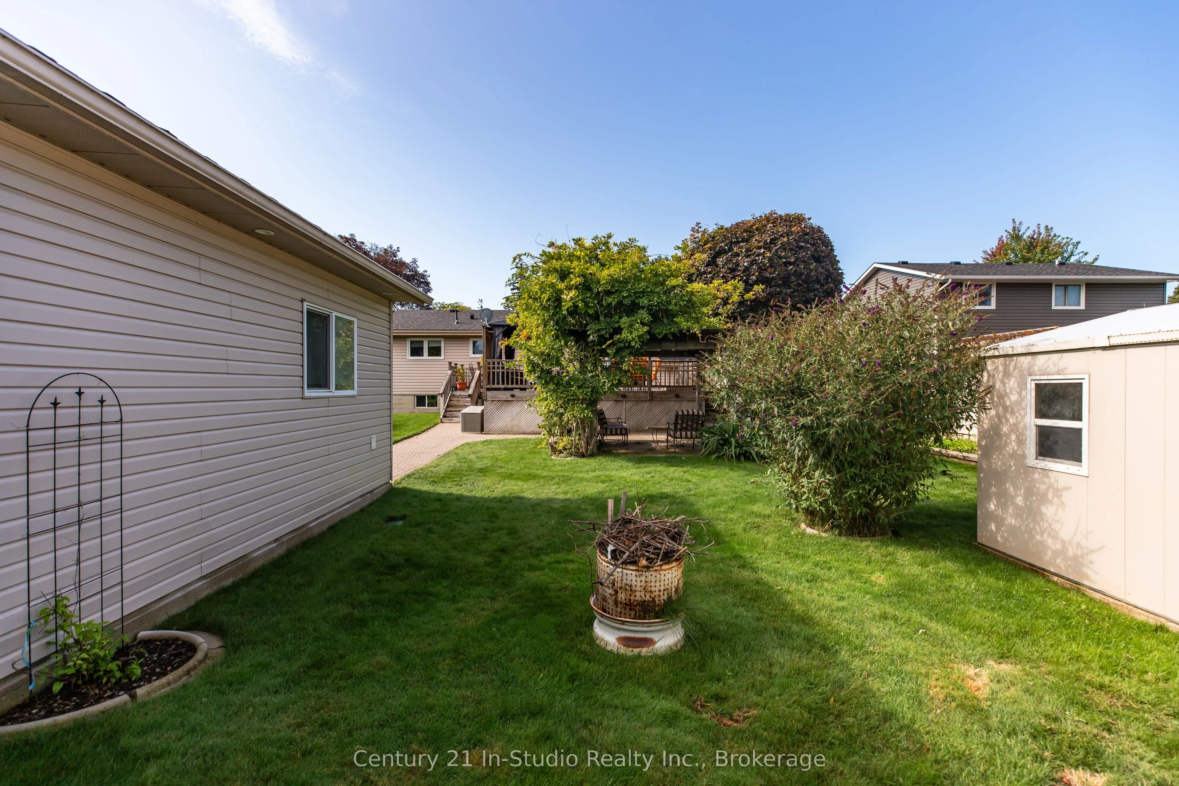 393 Crawford Street
