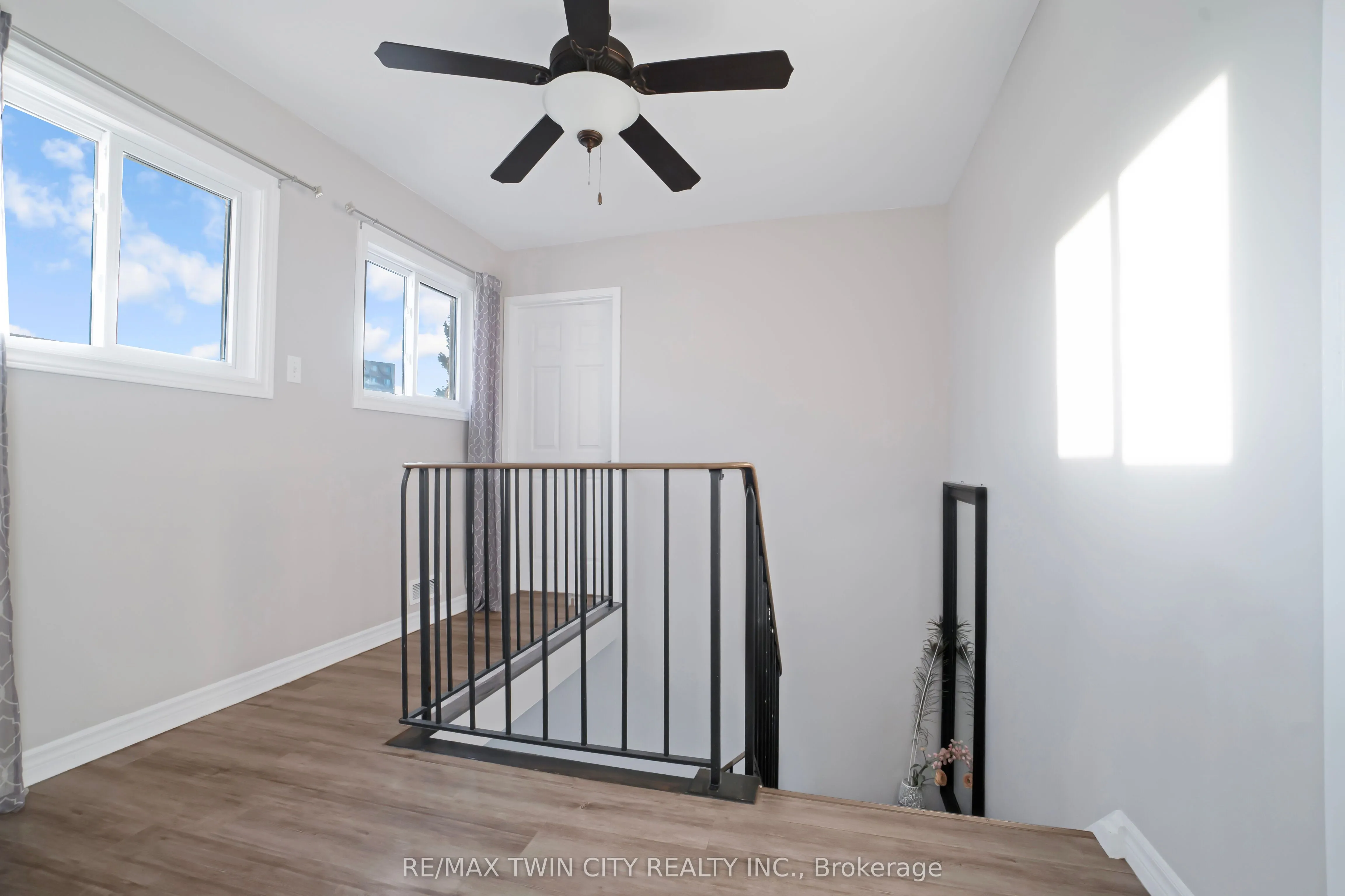 770 FANSHAWE PARK Road E, #60