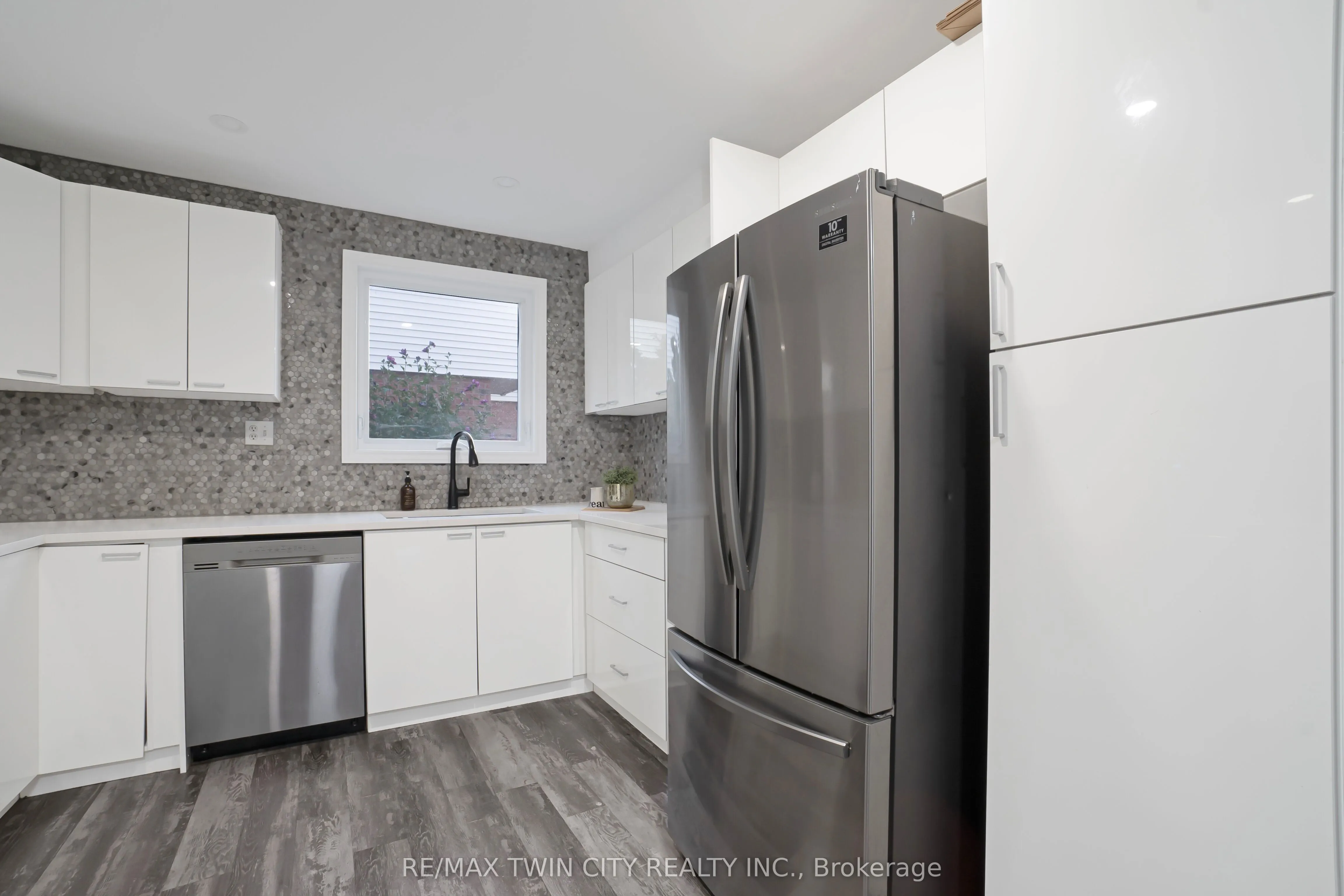770 FANSHAWE PARK Road E, #60