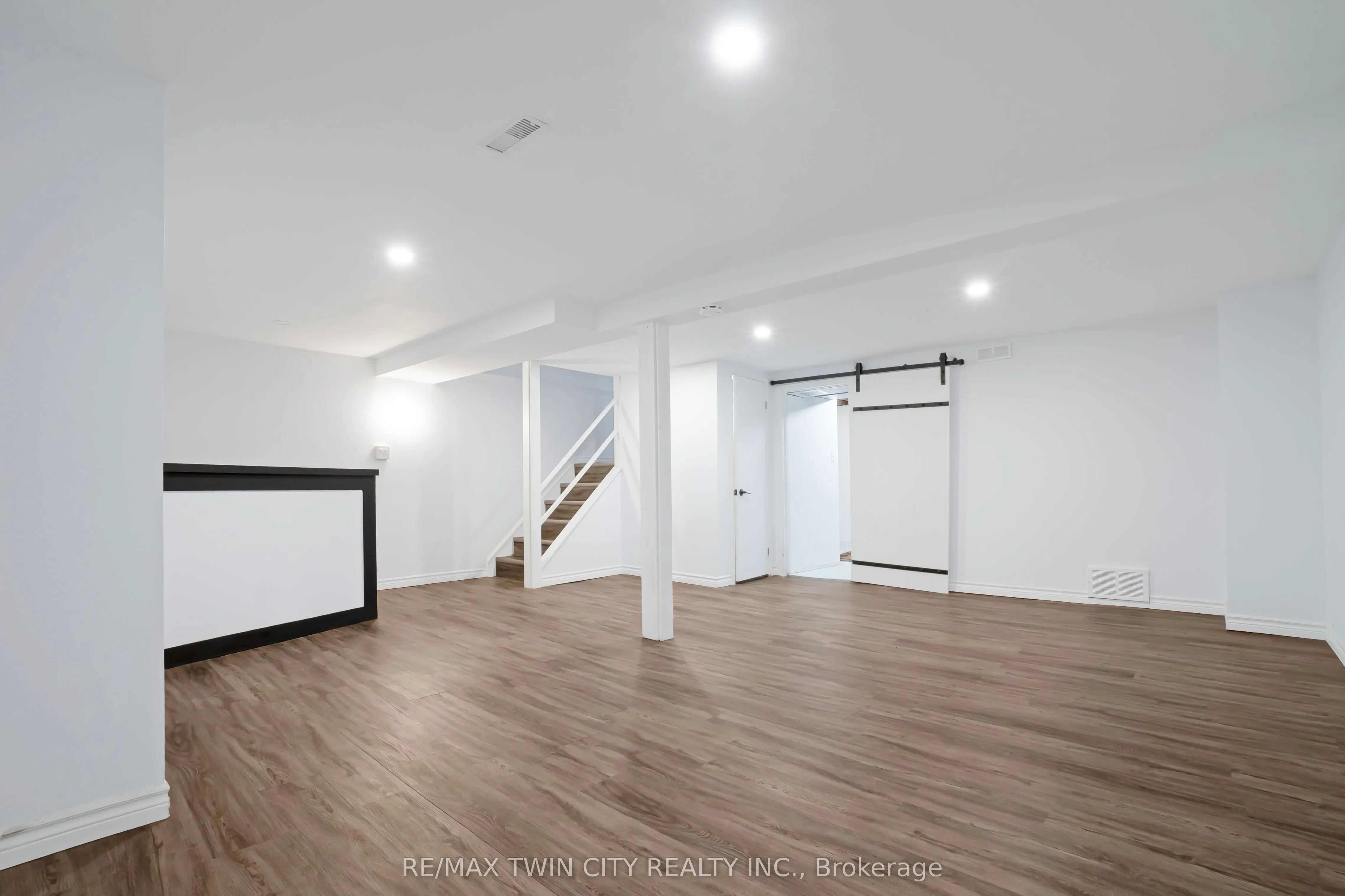 770 FANSHAWE PARK Road E, #60