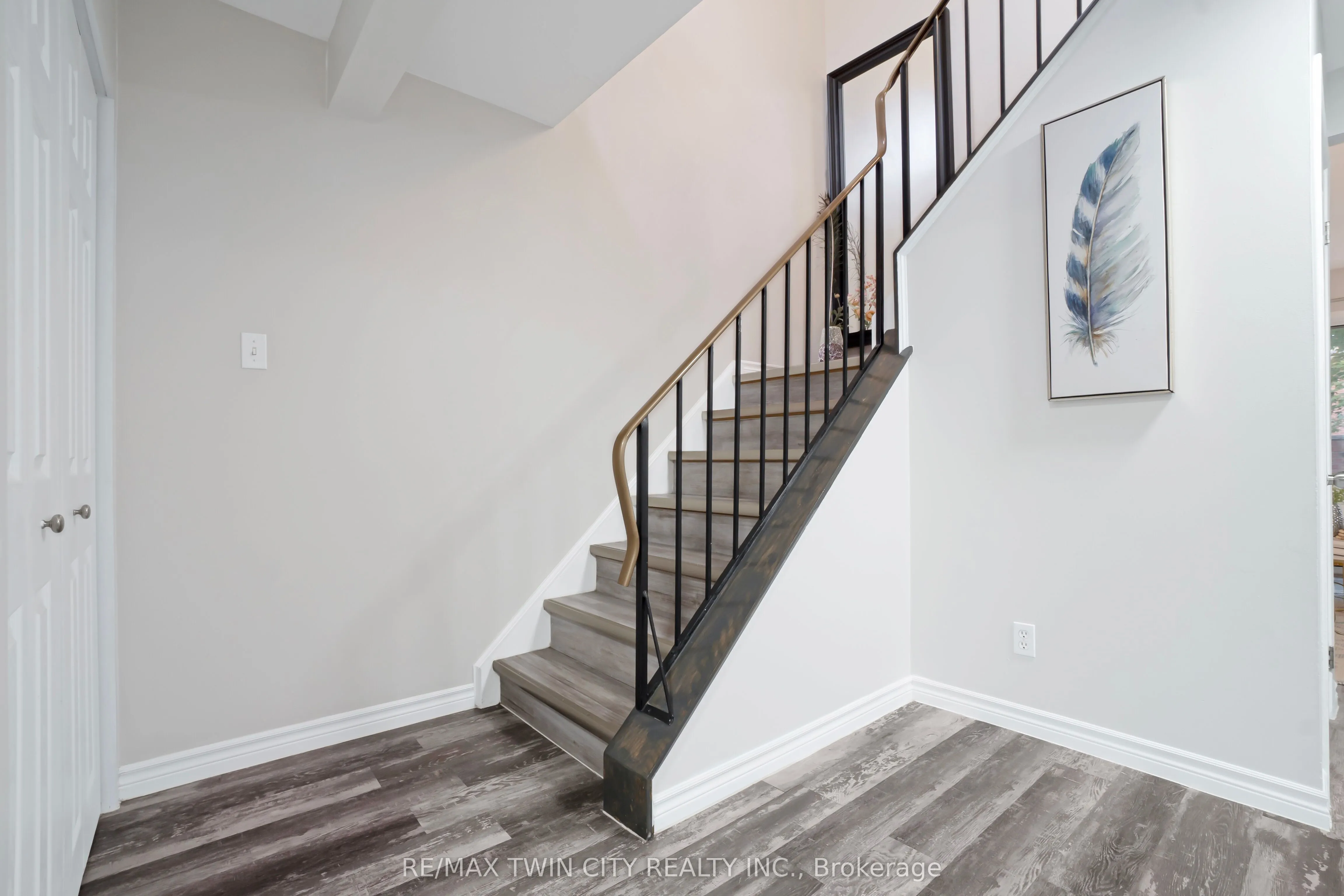 770 FANSHAWE PARK Road E, #60
