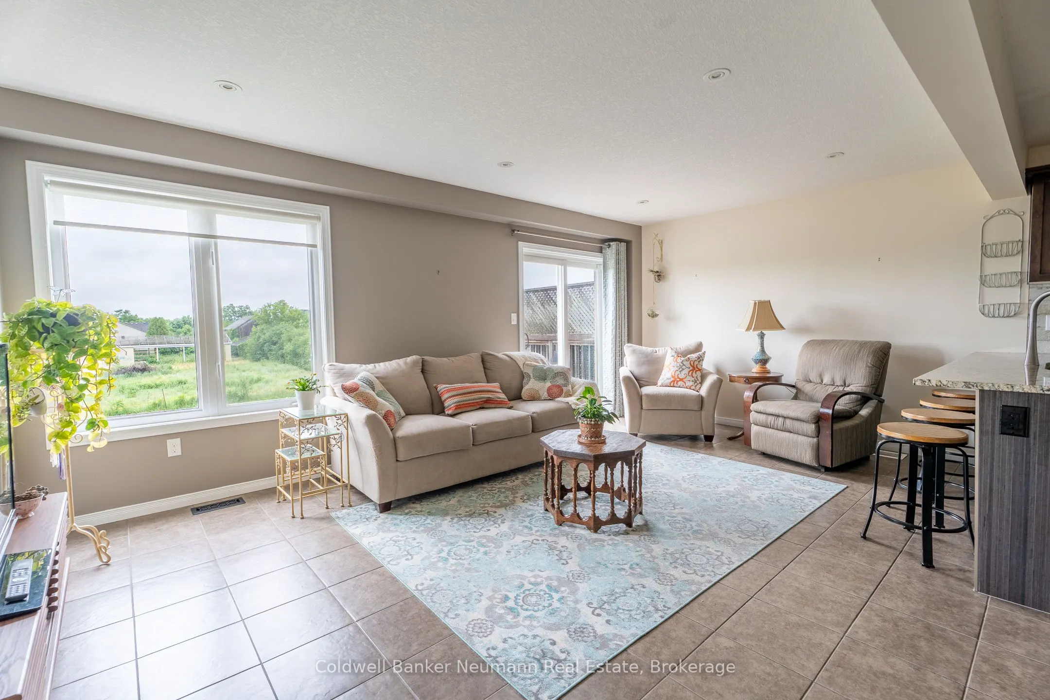 159 Kemp Crescent