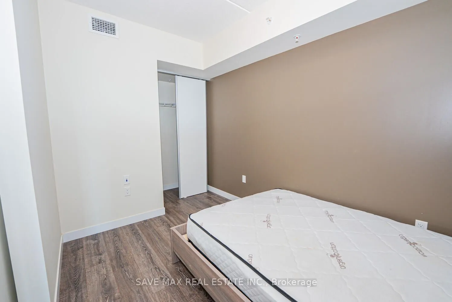 257 Hemlock Street, #405