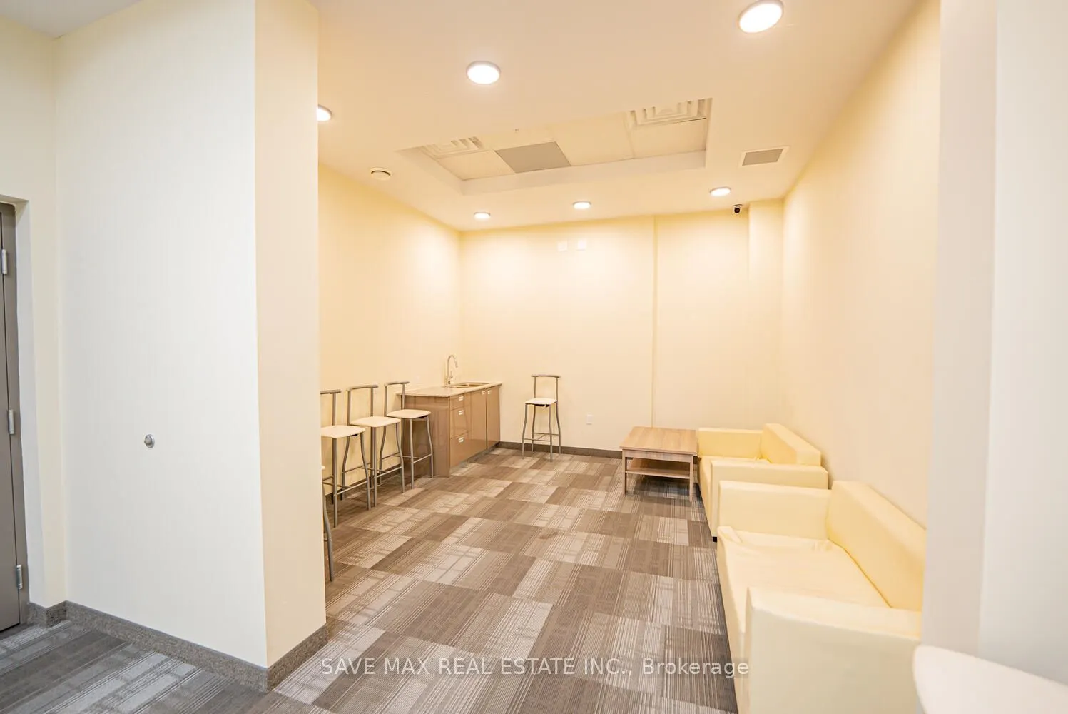 257 Hemlock Street, #405