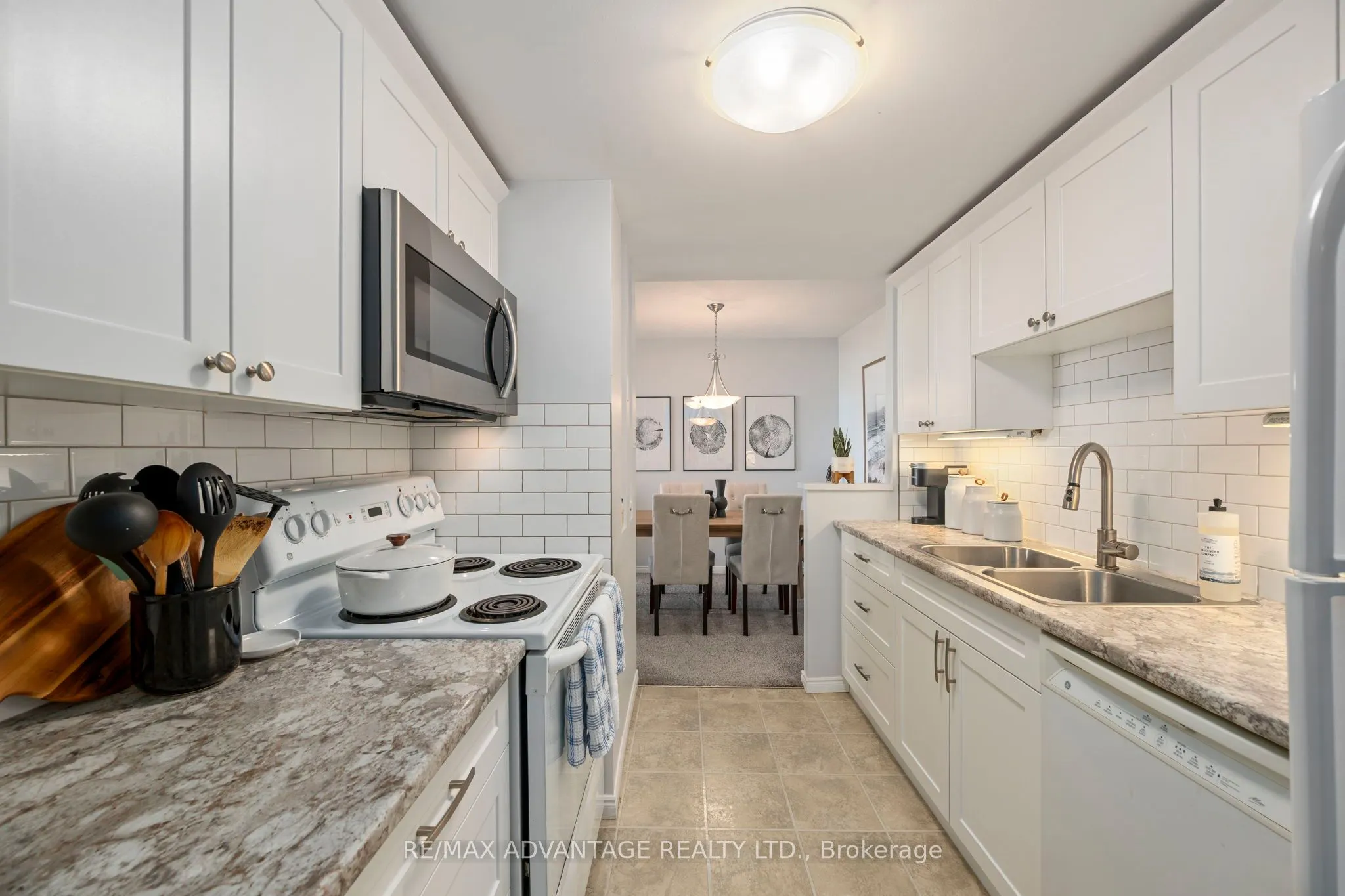155 Kent Street, #1106