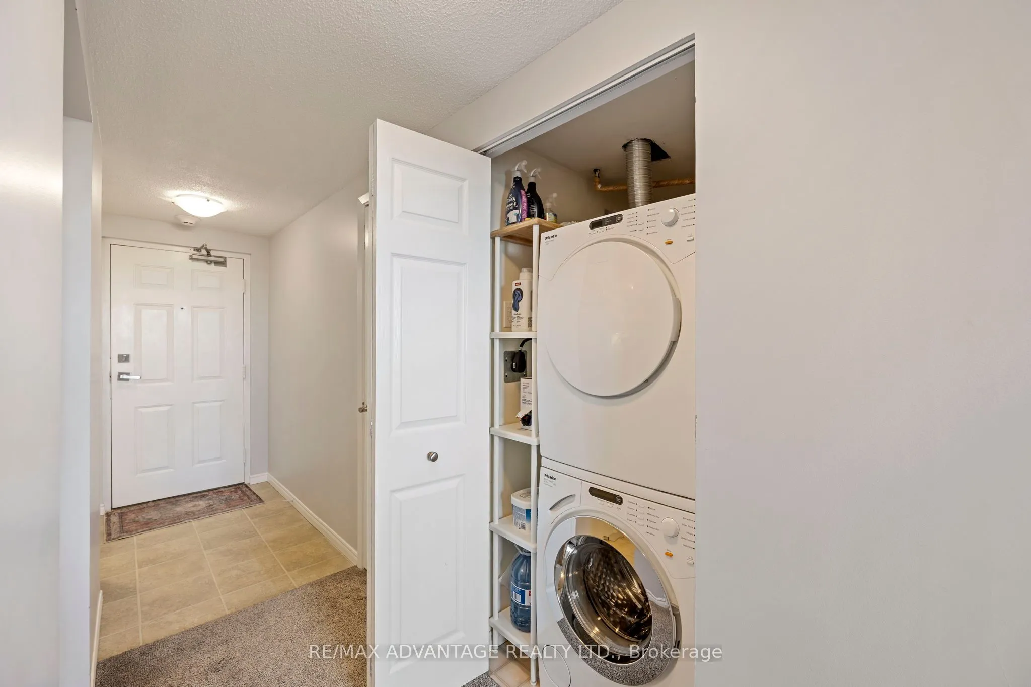 155 Kent Street, #1106