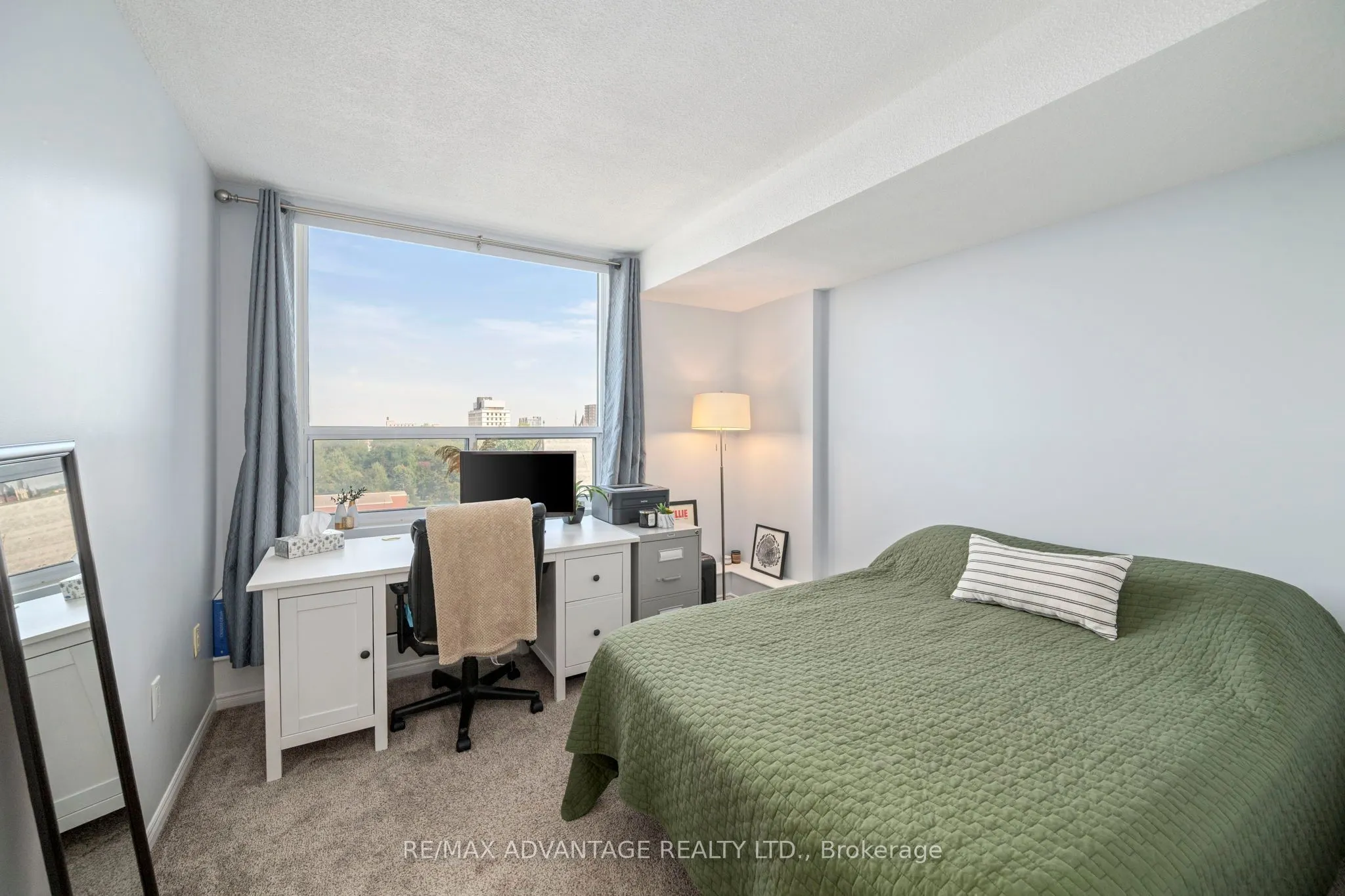 155 Kent Street, #1106