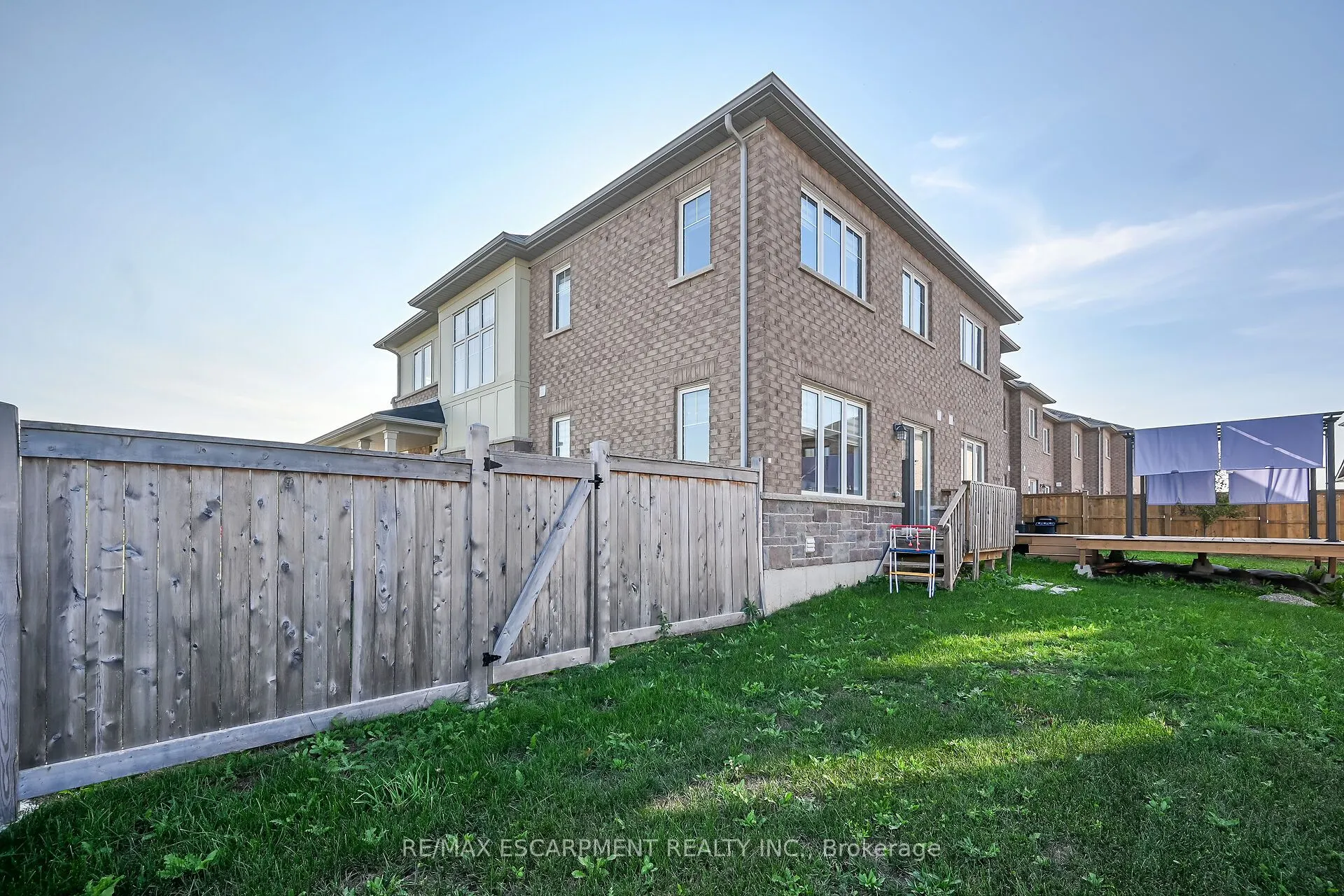 164 MacLachlan Avenue