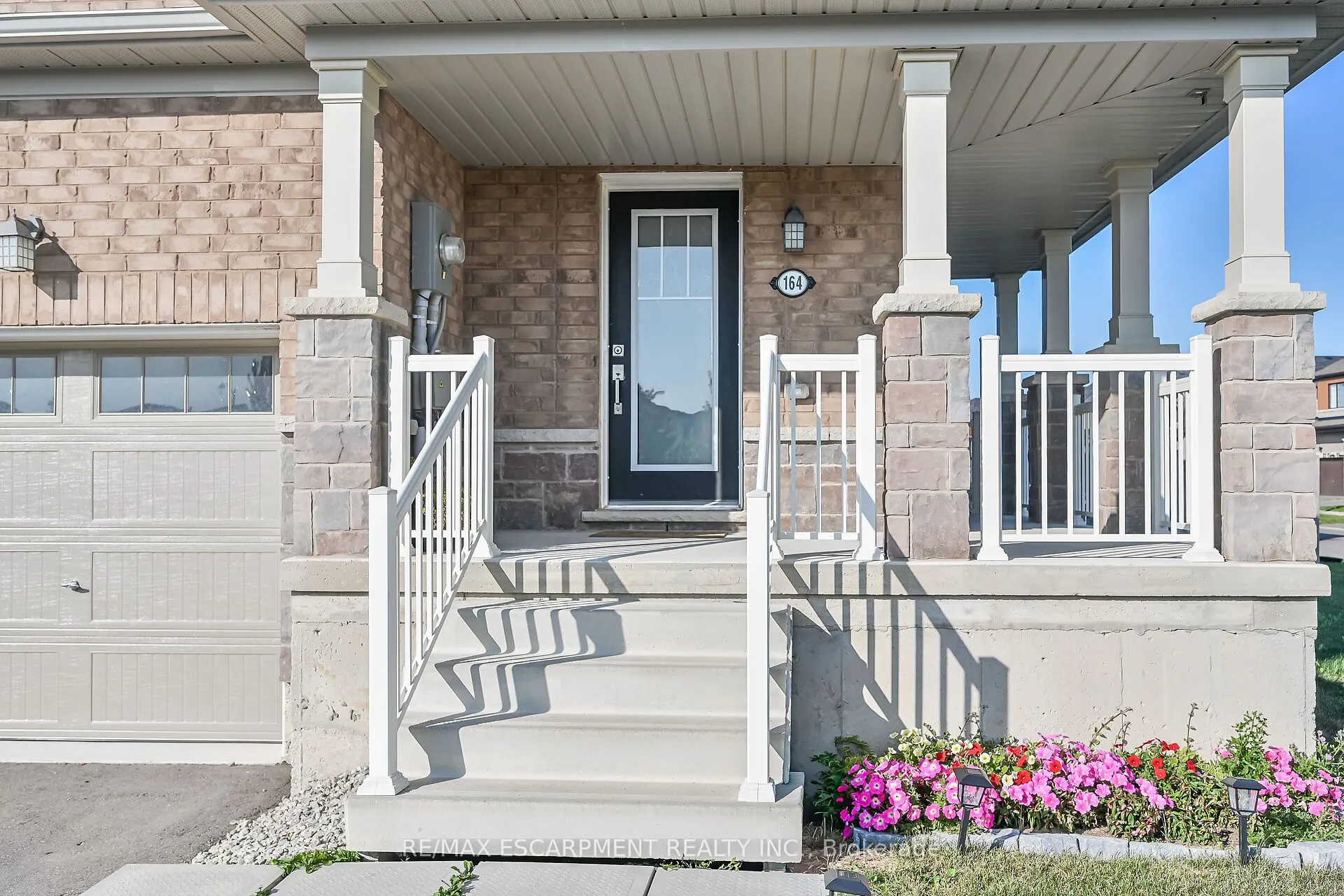 164 MacLachlan Avenue