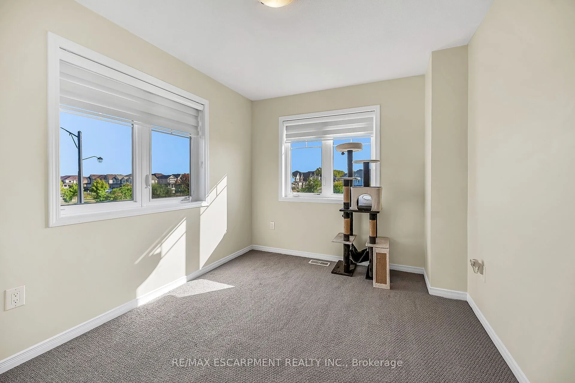 164 MacLachlan Avenue