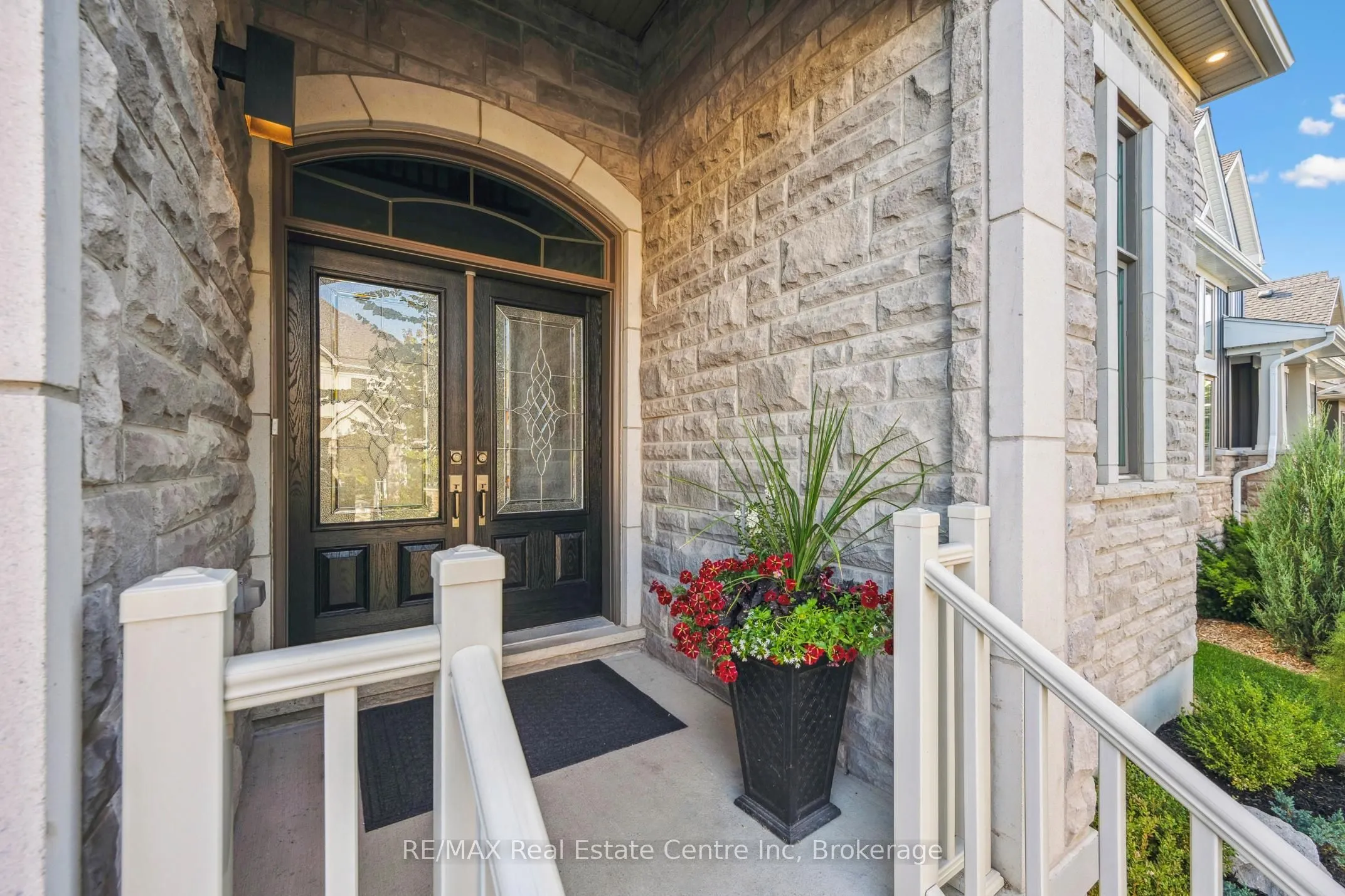 31 EMENY Lane
