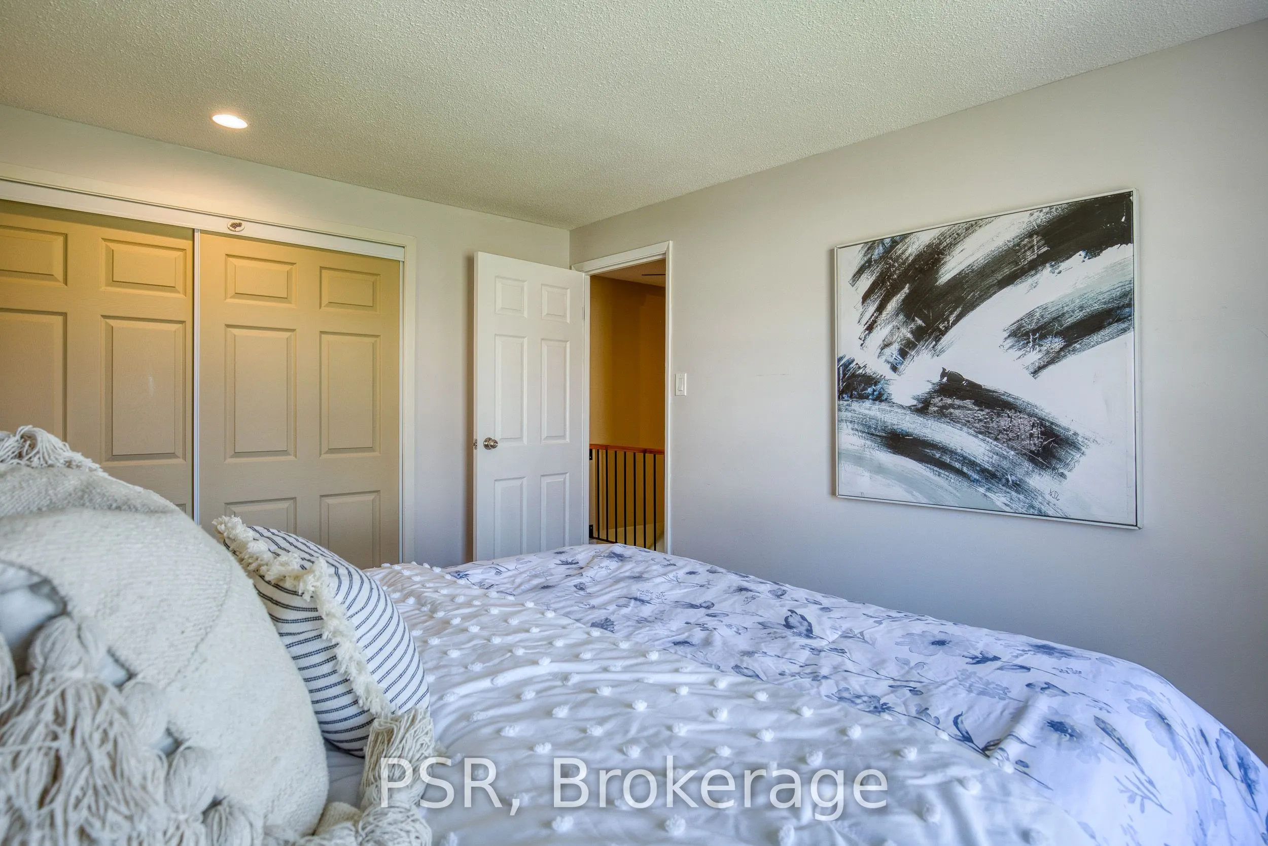 11 Grand River Boulevard, #20