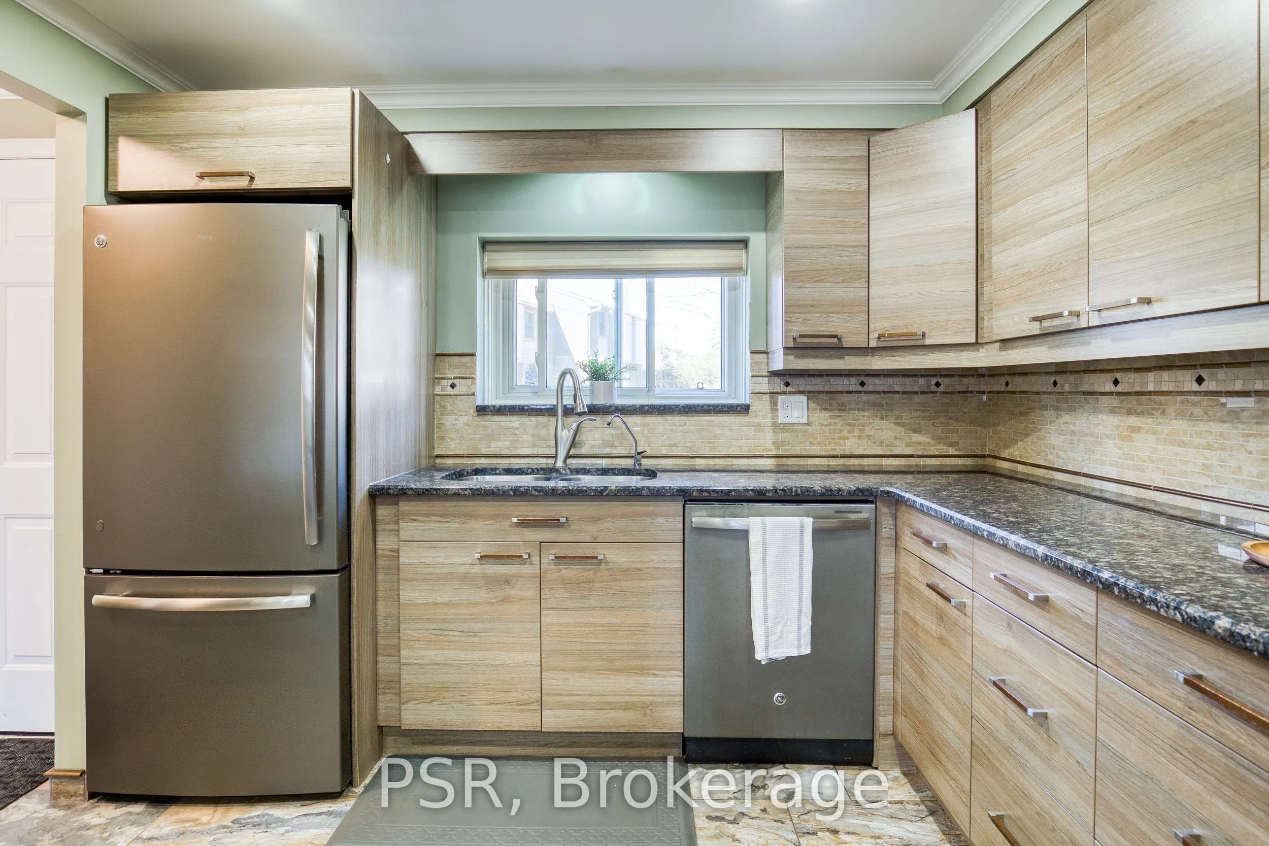 11 Grand River Boulevard, #20