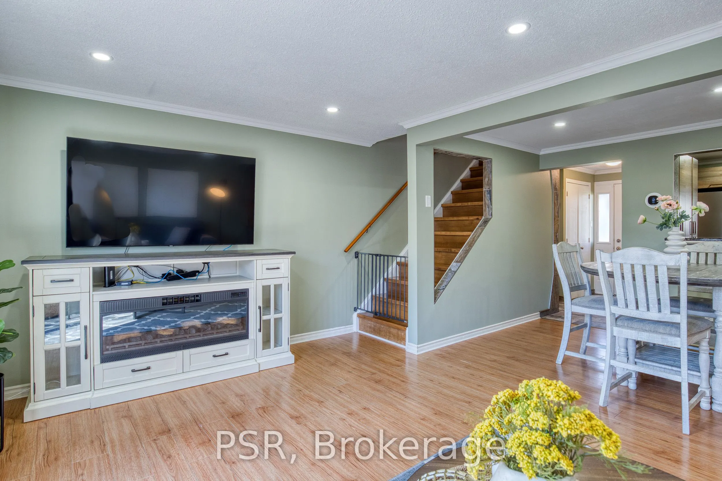 11 Grand River Boulevard, #20