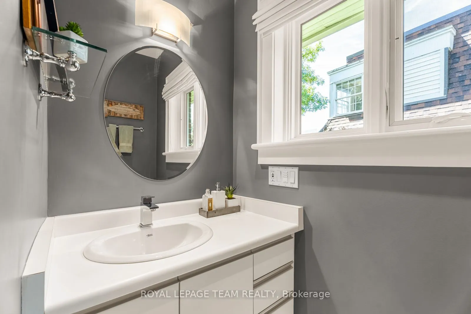 228 Rideau Terrace