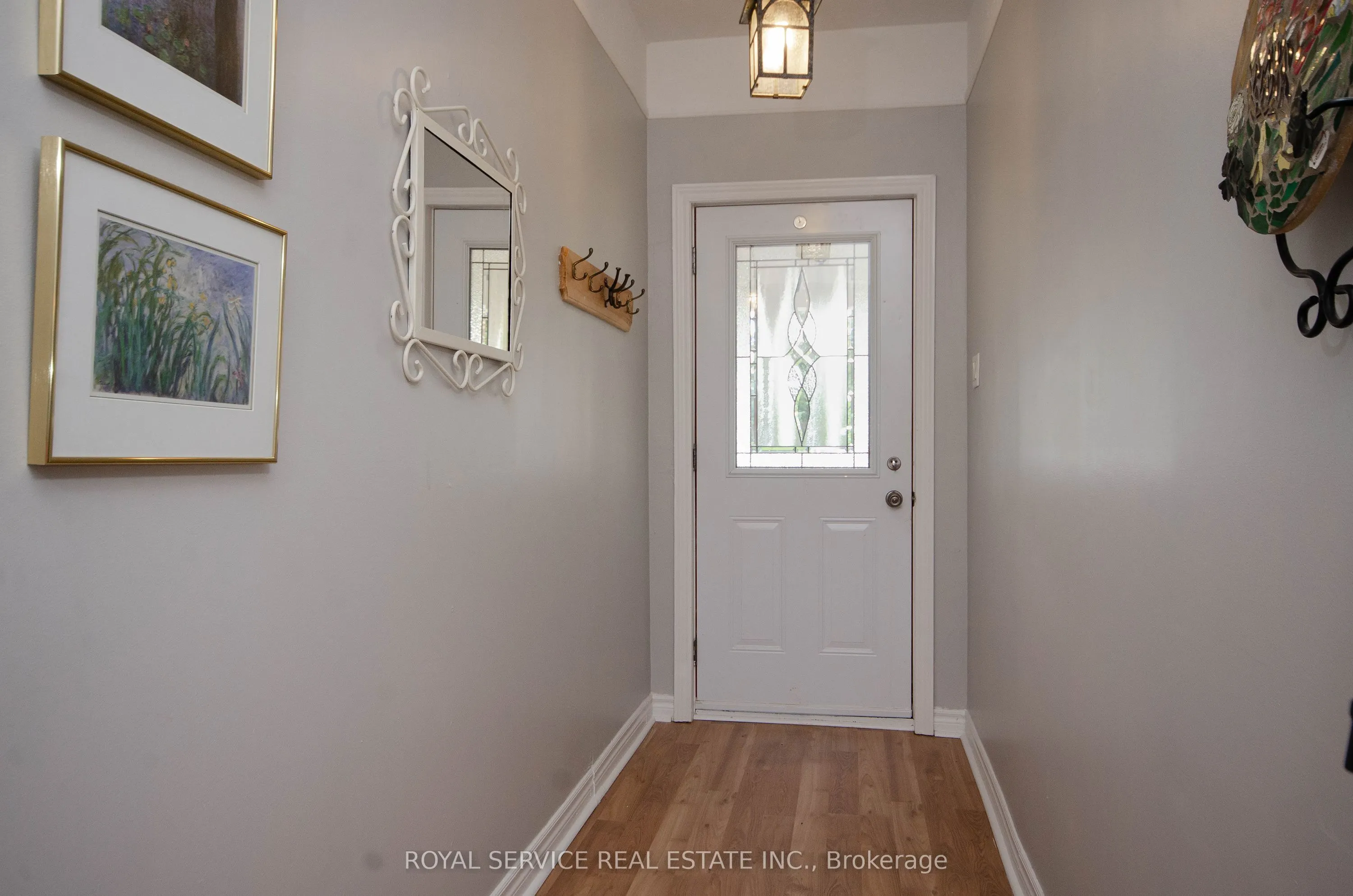 87 Hope Street N