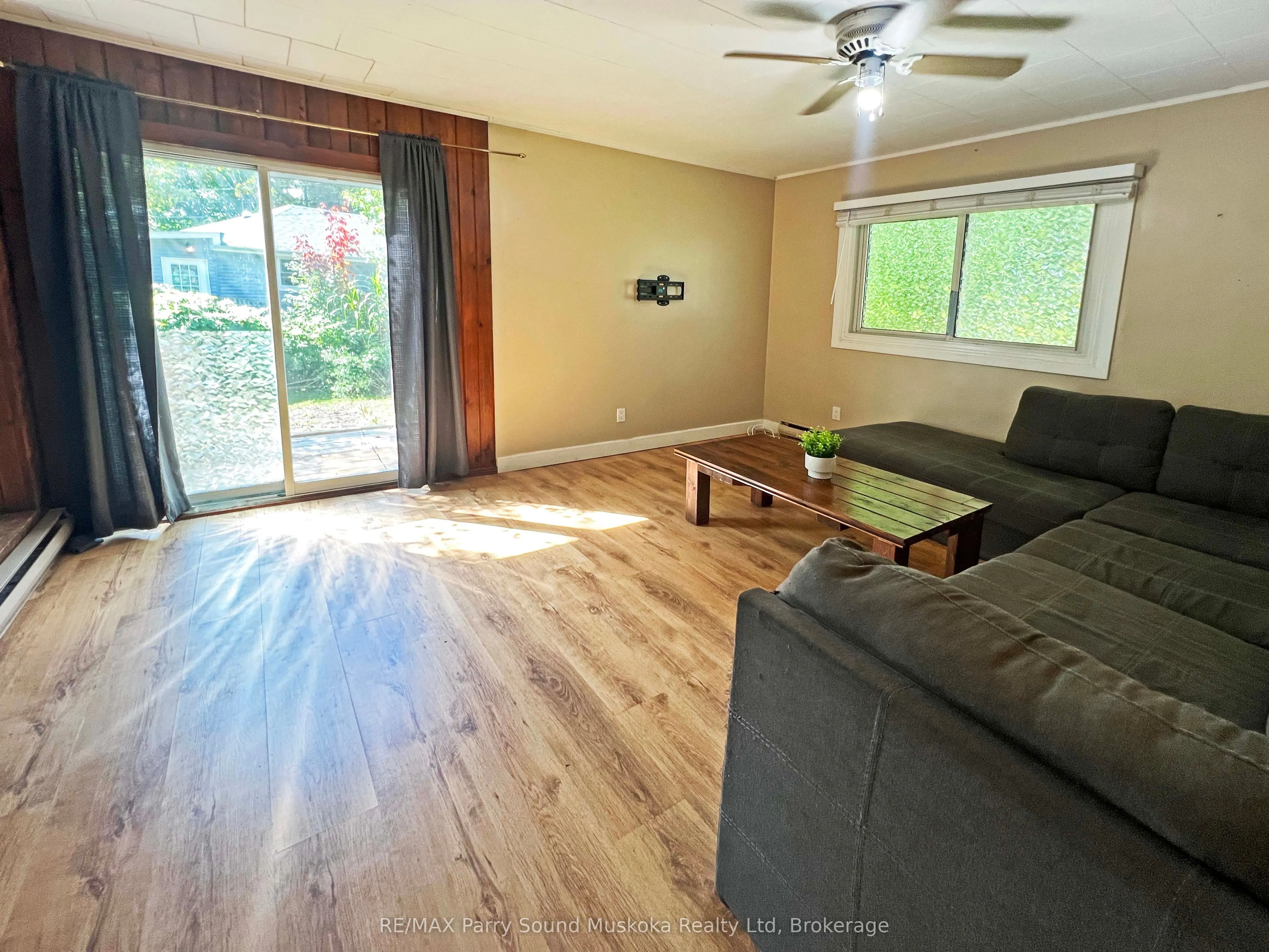 46 Waubeek Street