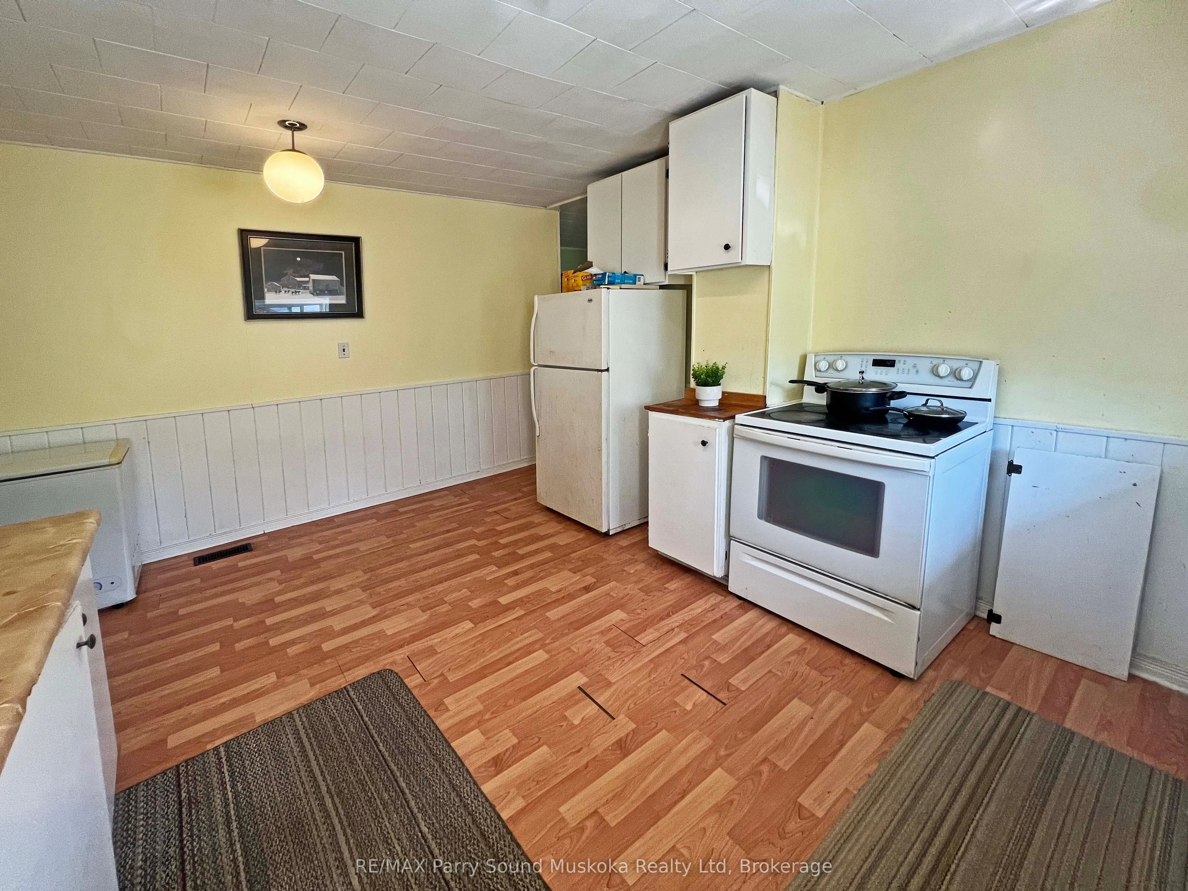 46 Waubeek Street