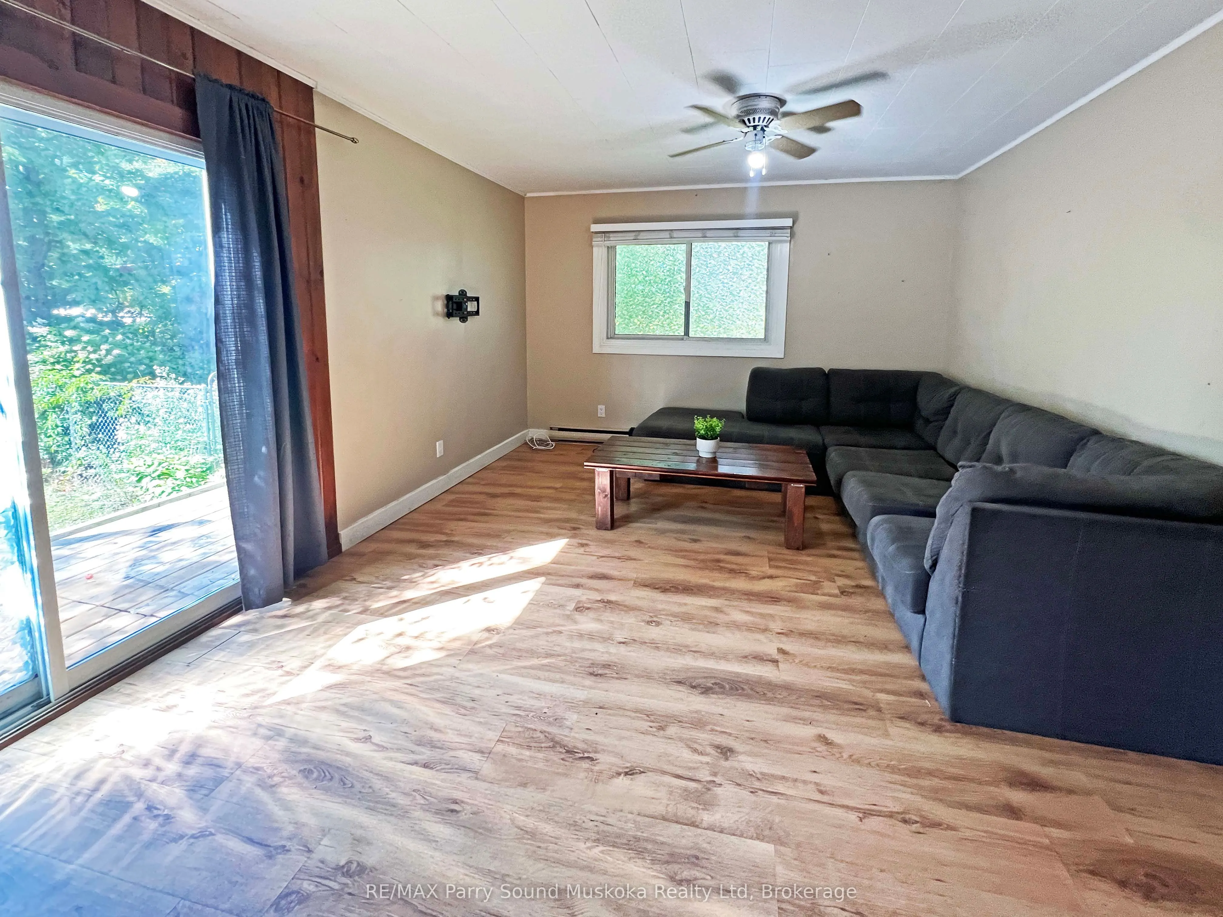 46 Waubeek Street