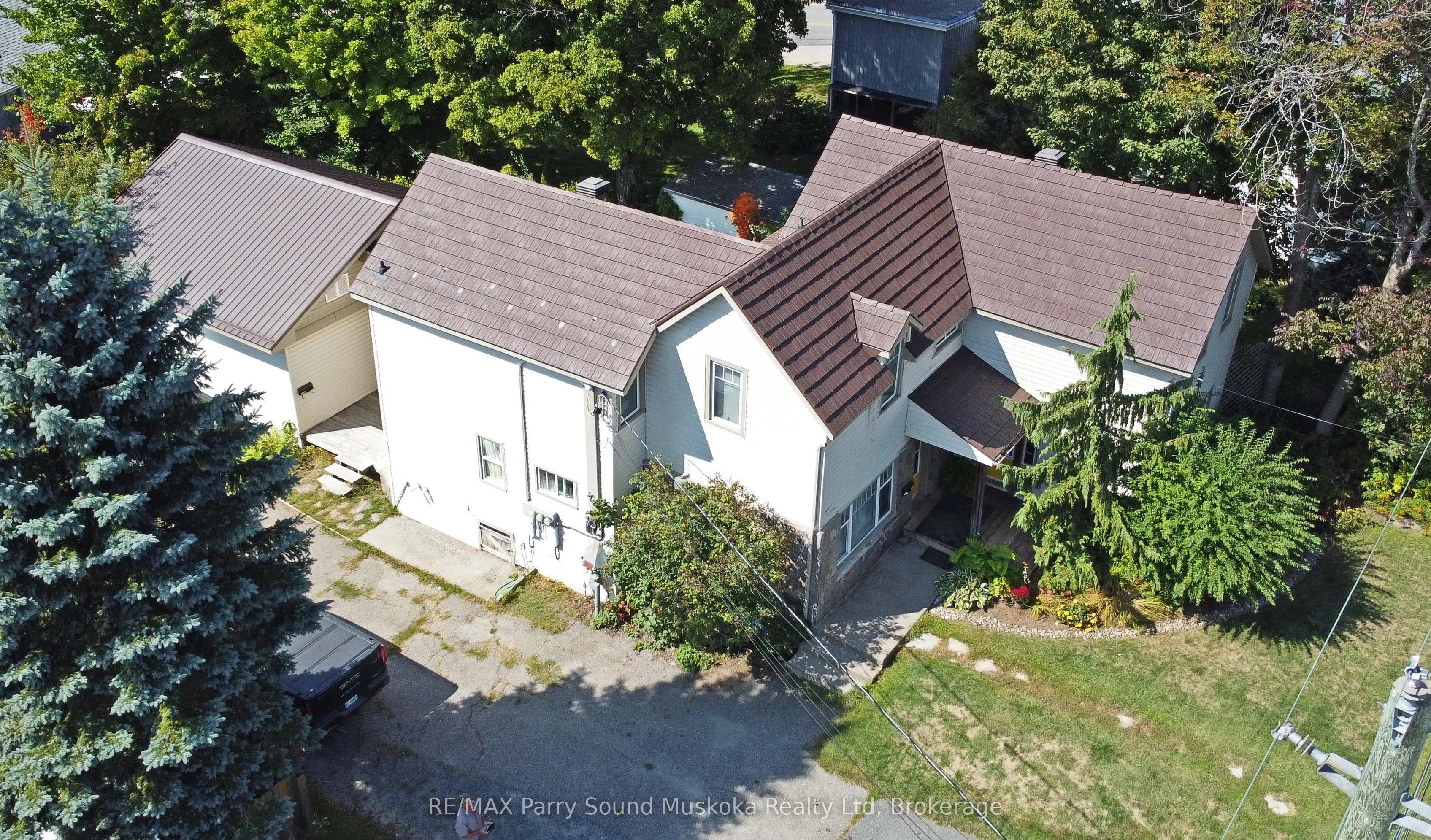 46 Waubeek Street