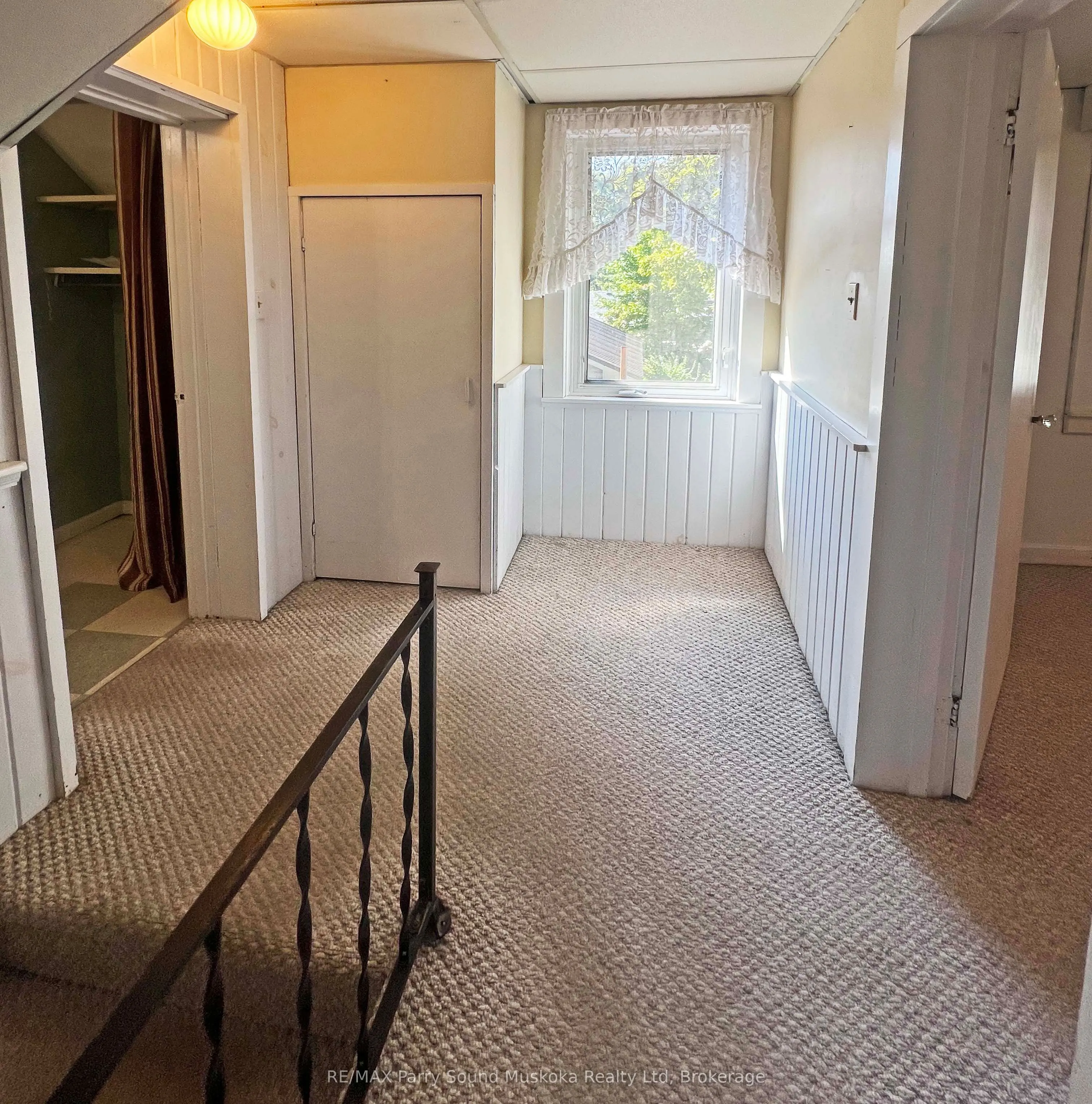 46 Waubeek Street