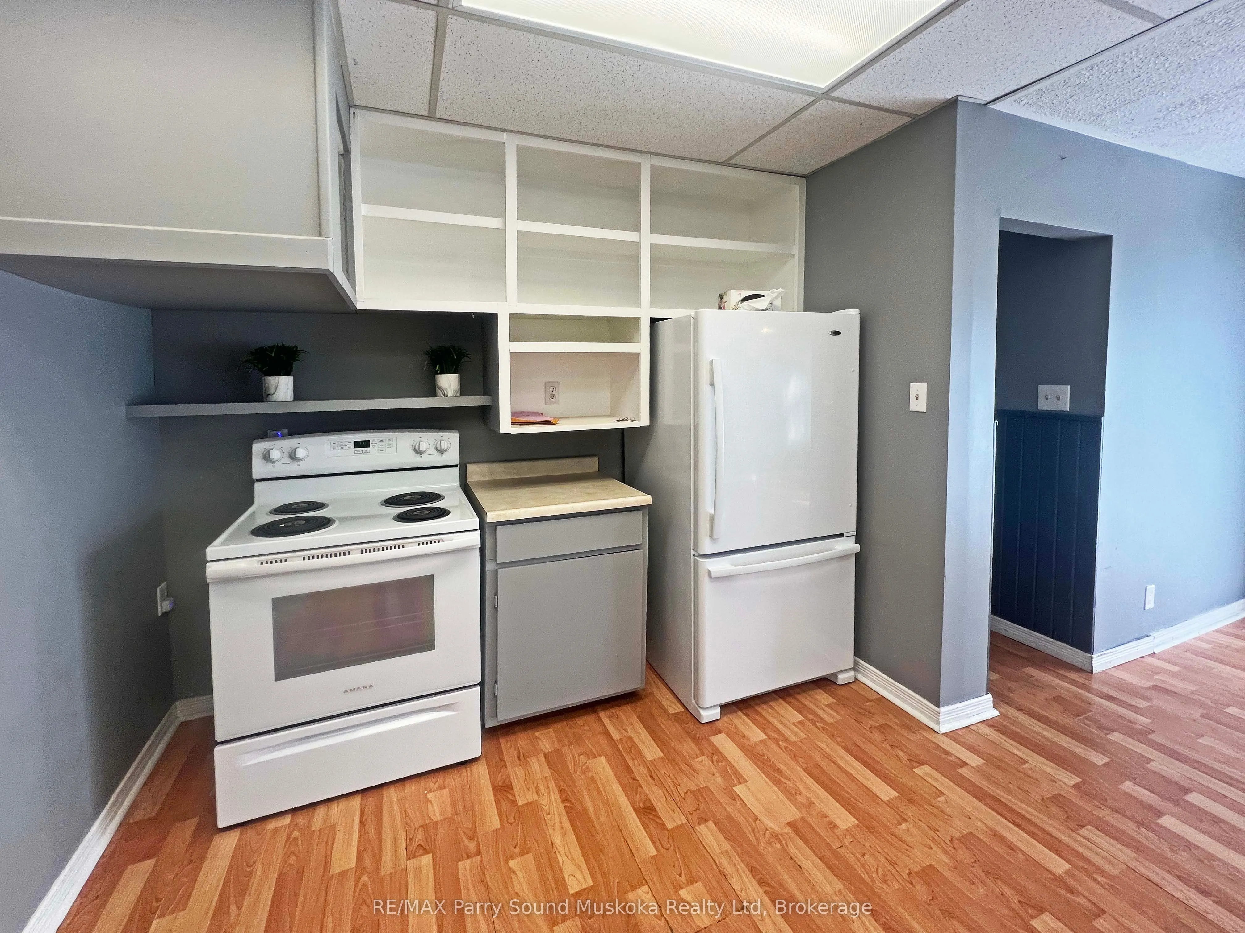 46 Waubeek Street